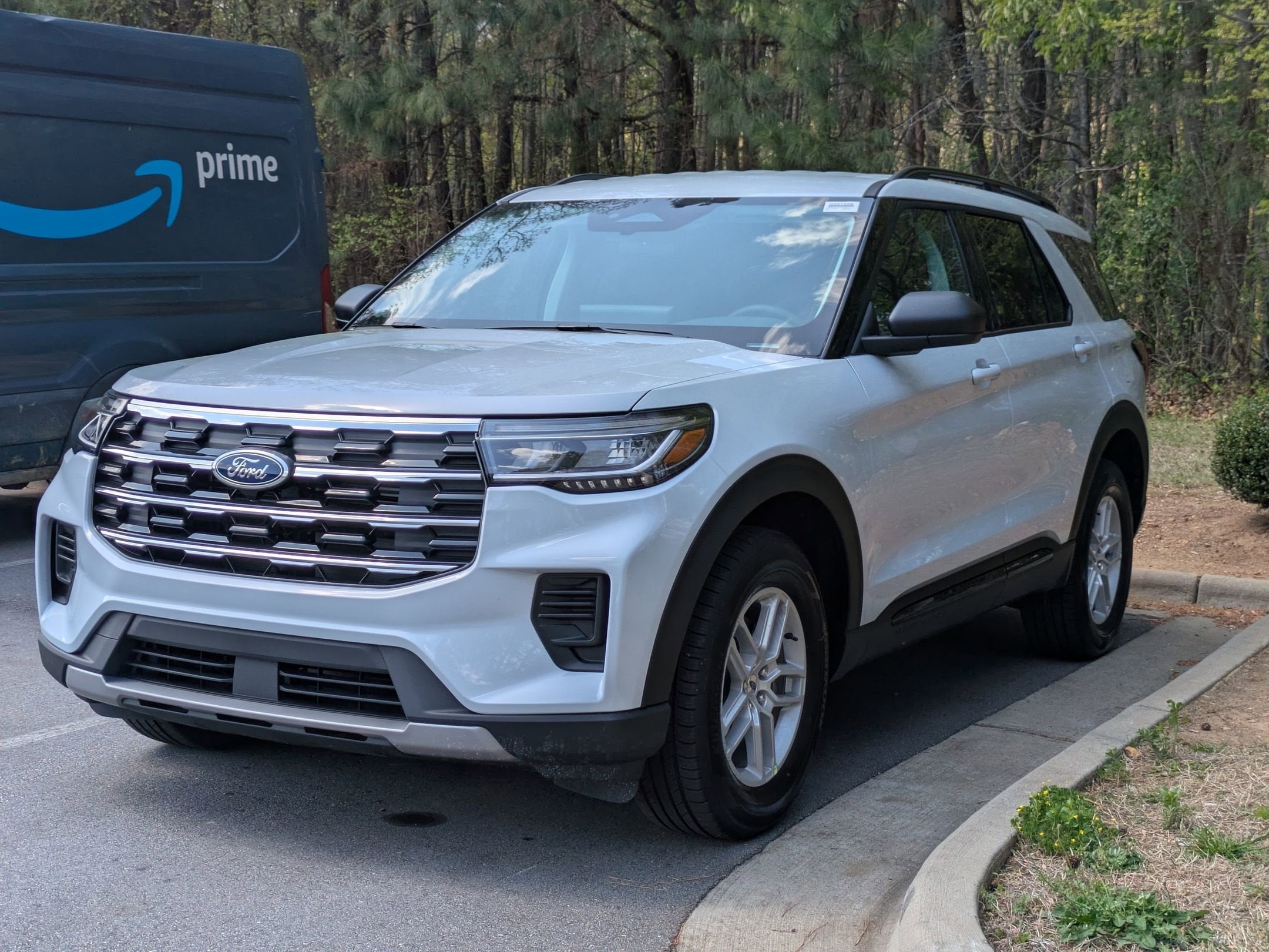 2026 Ford Explorer Active w/200A Pkg