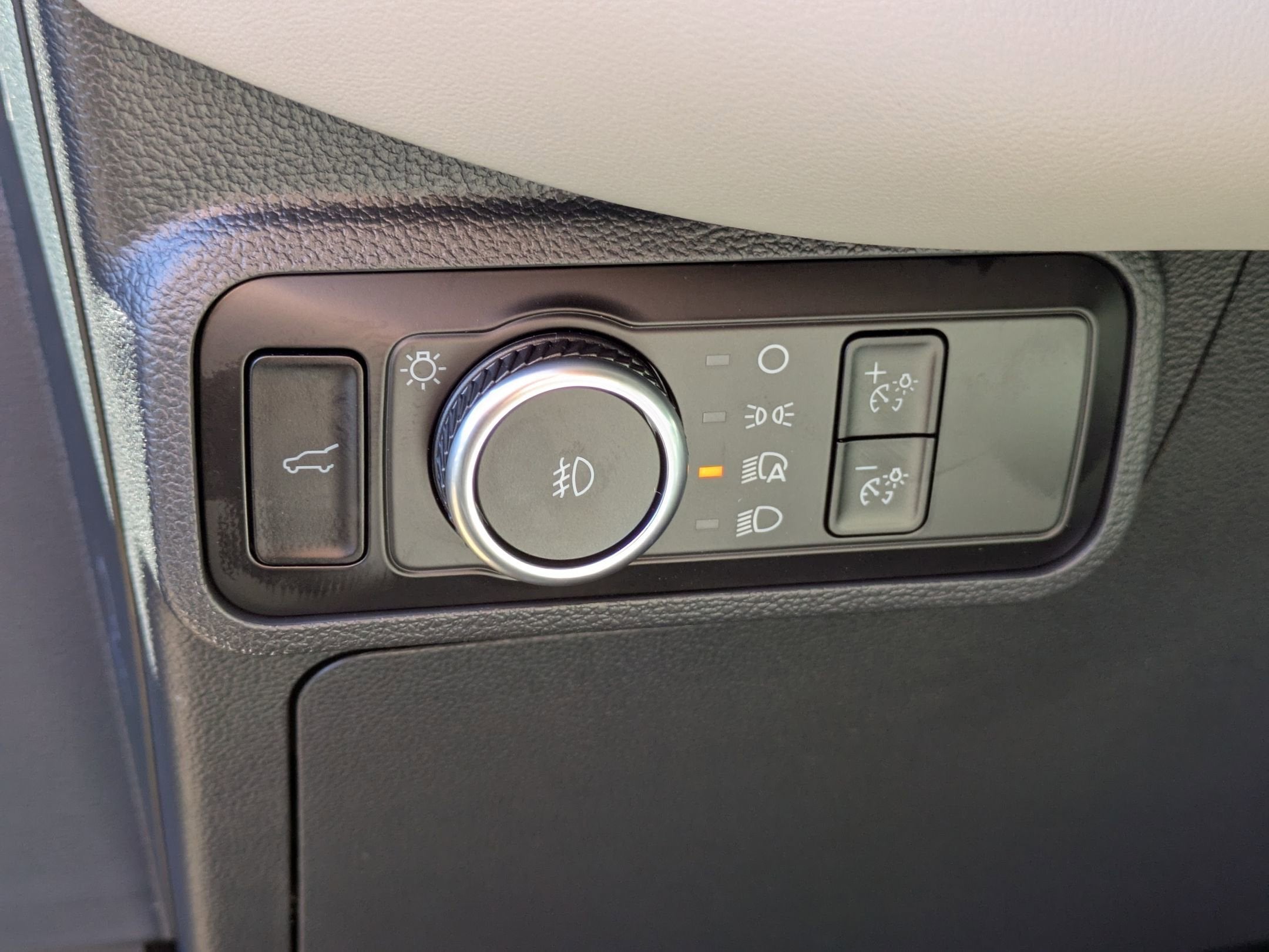 2026 Ford Explorer Active (200A)