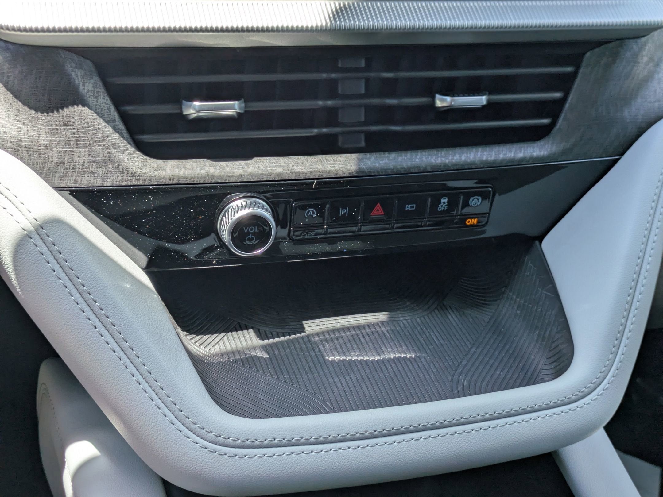 2026 Ford Explorer Platinum - Crossroads Courtesy Demo