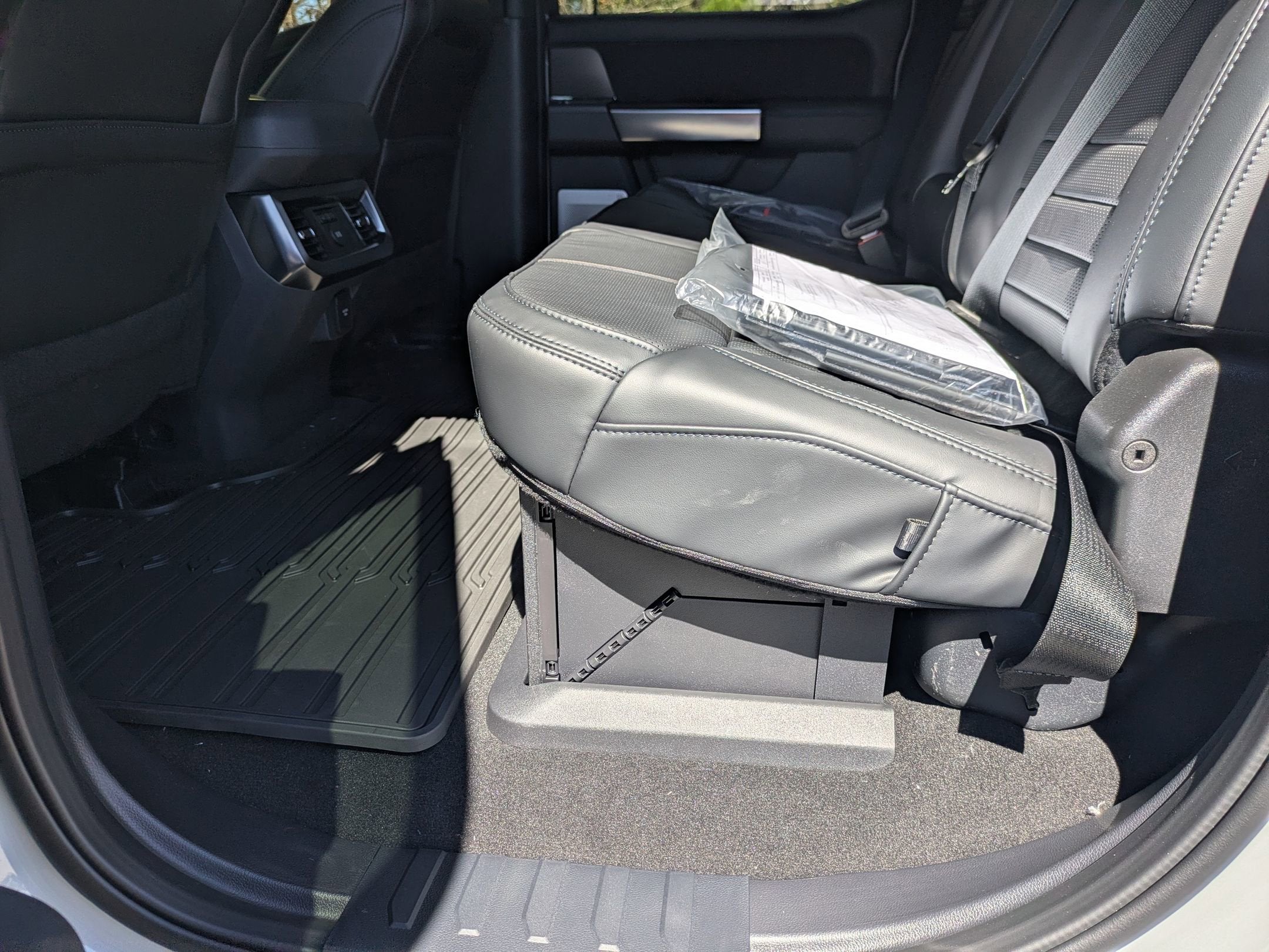 2026 Ford Super Duty F-350 SRW Platinum