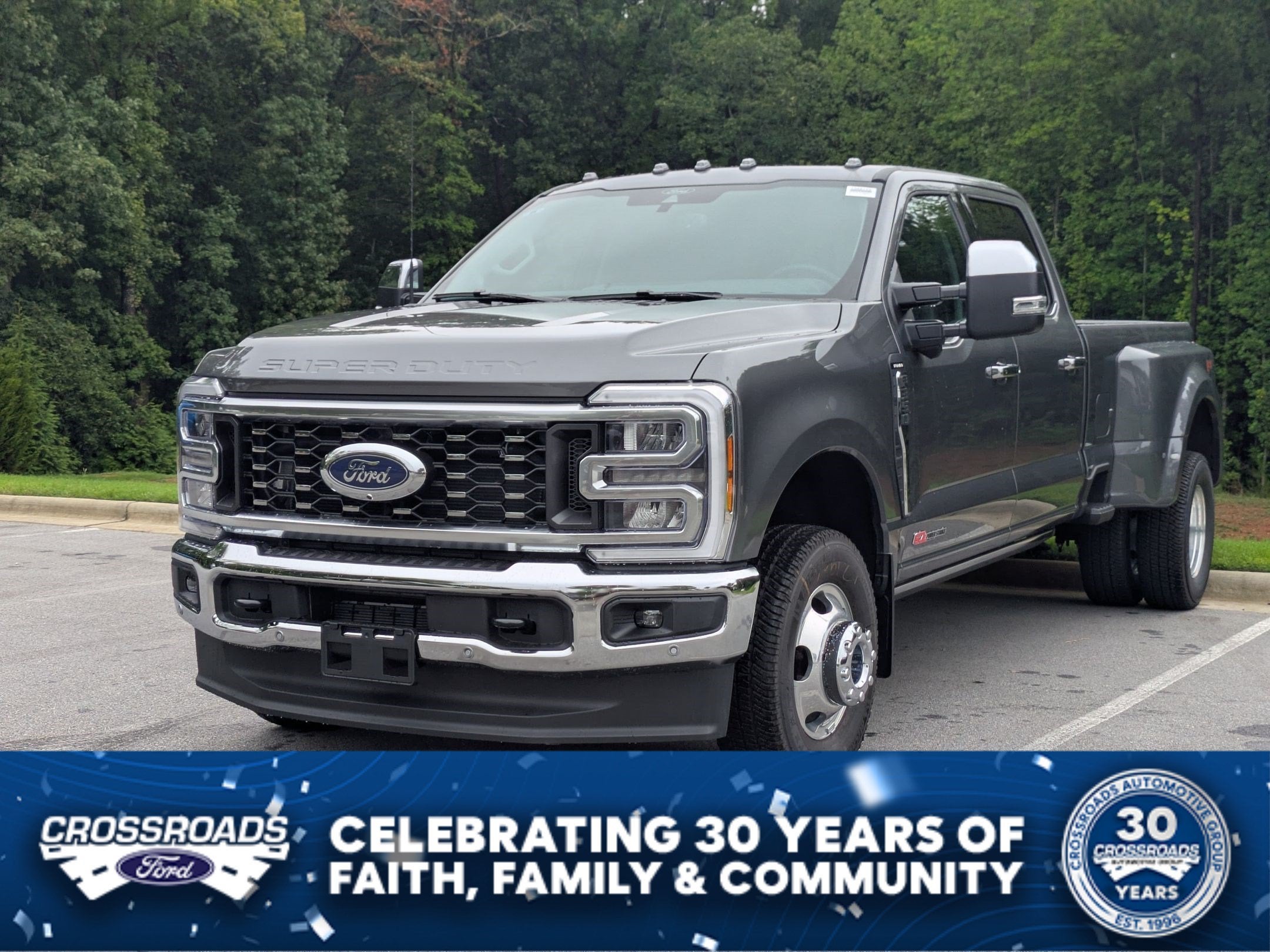 2026 Ford Super Duty F-350 DRW LARIAT