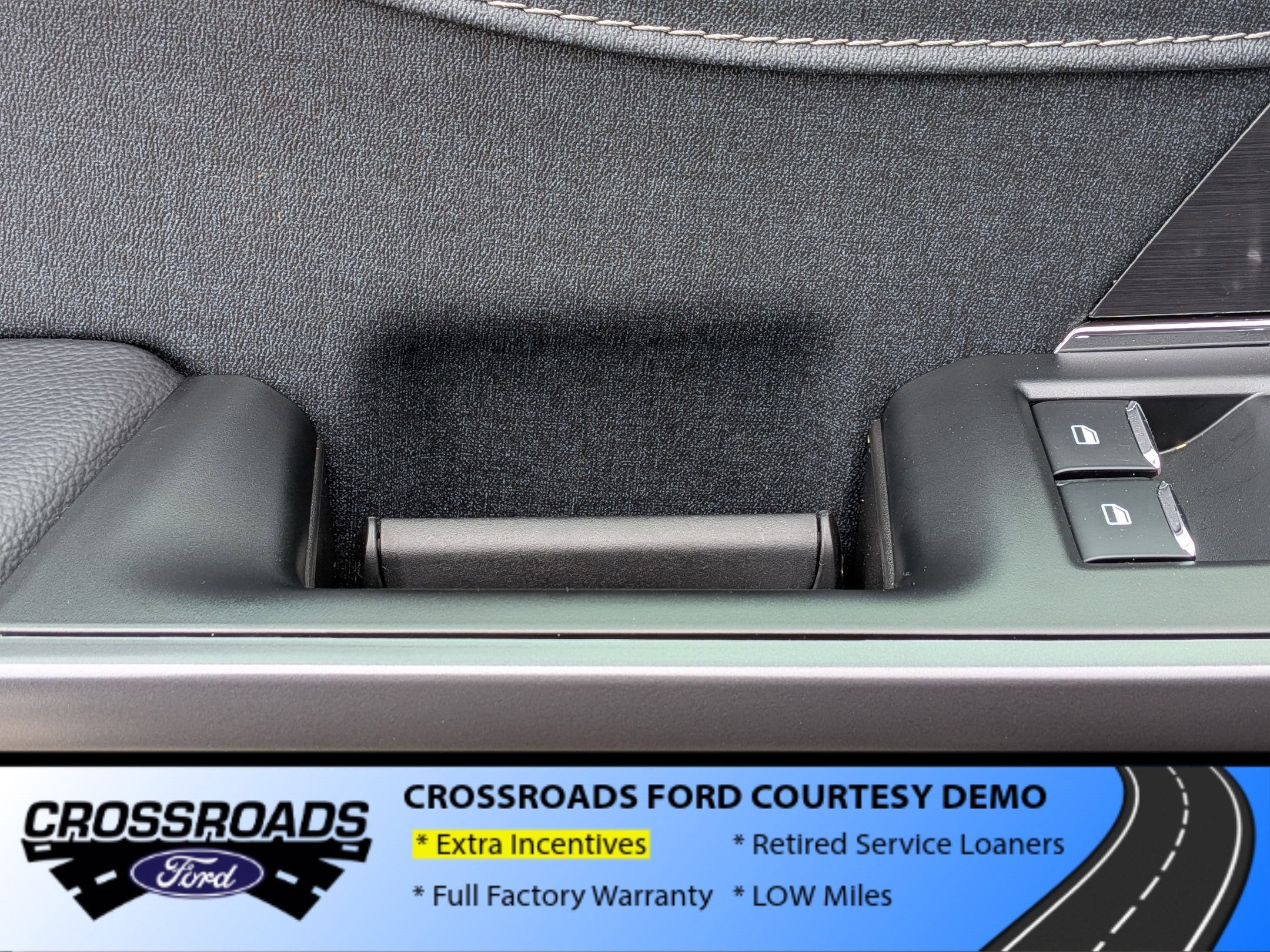 2025 Ford F-150 LARIAT - Crossroads Courtesy Demo
