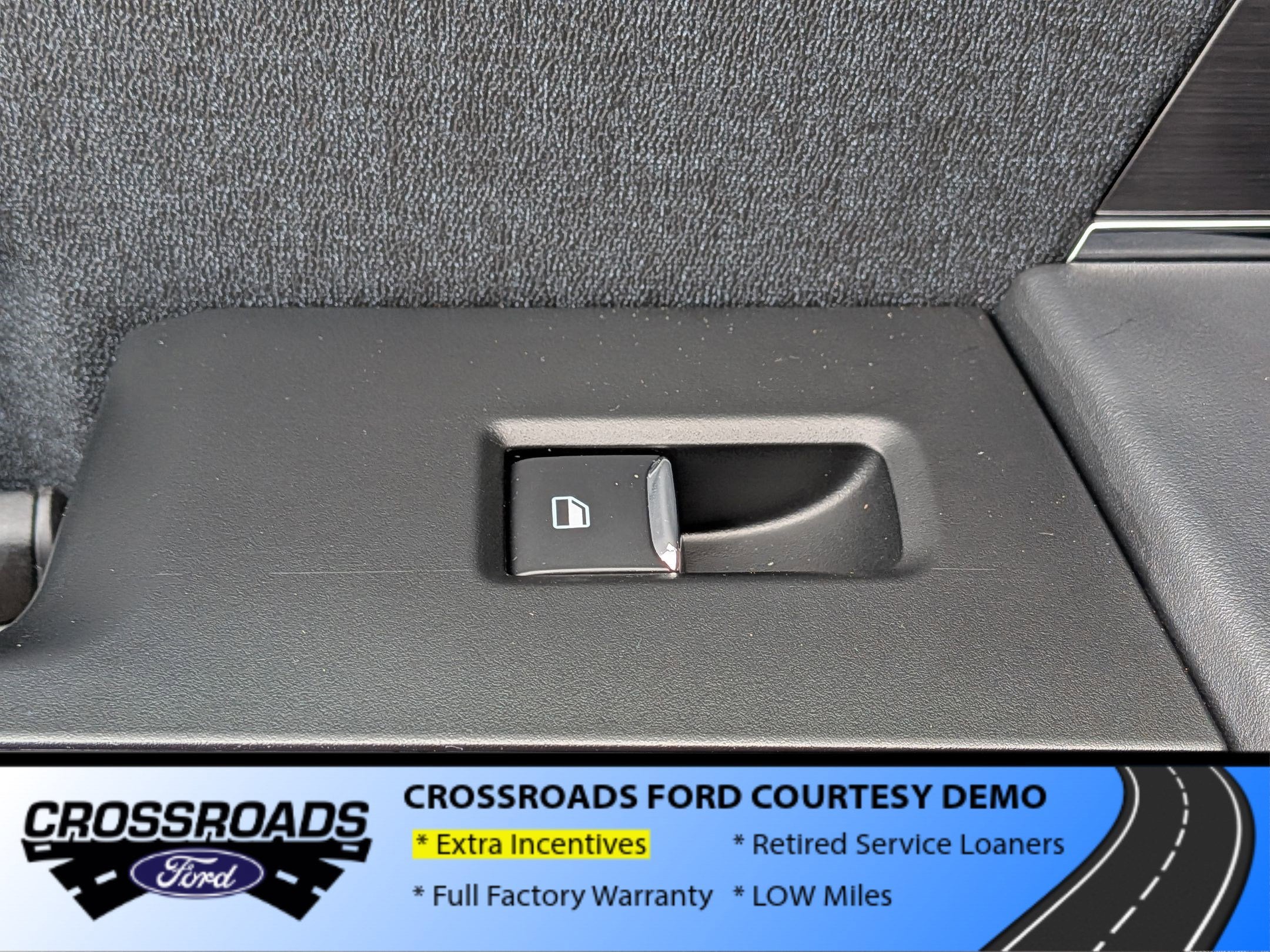 2025 Ford F-150 LARIAT - Crossroads Courtesy Demo