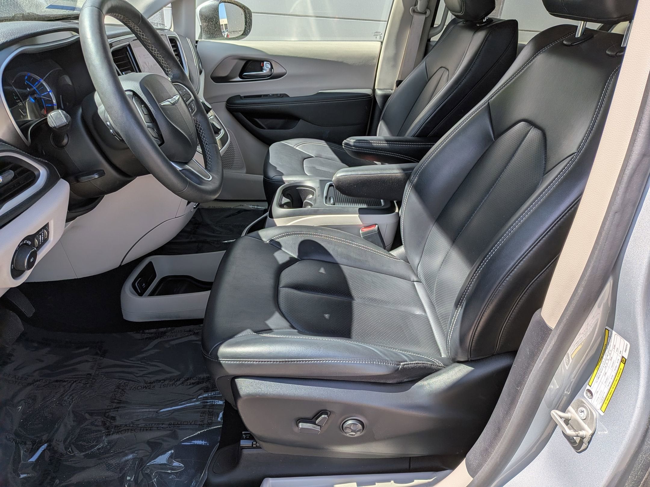 2023 Chrysler Pacifica Hybrid Touring L