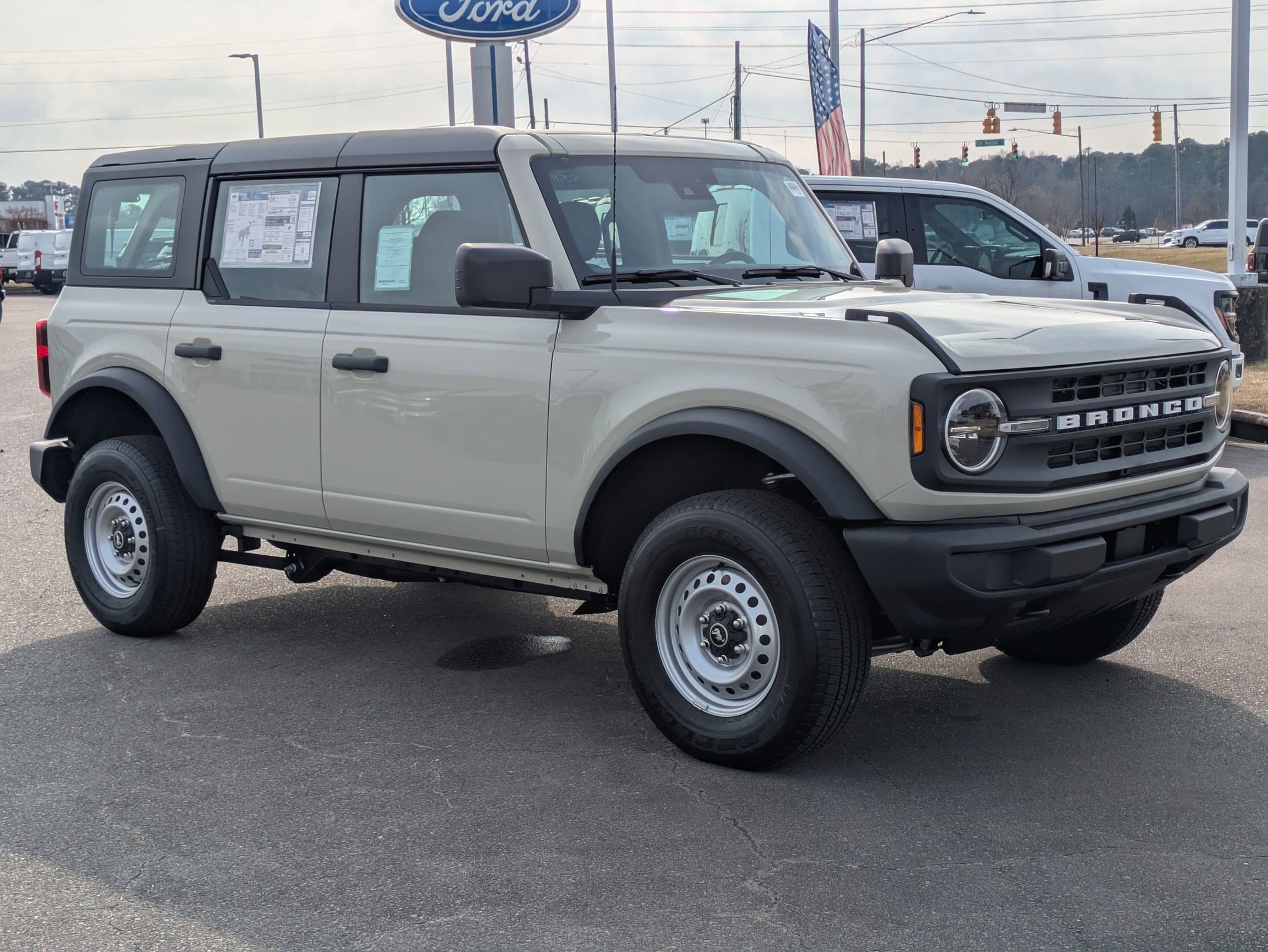 2025 Ford Bronco Base