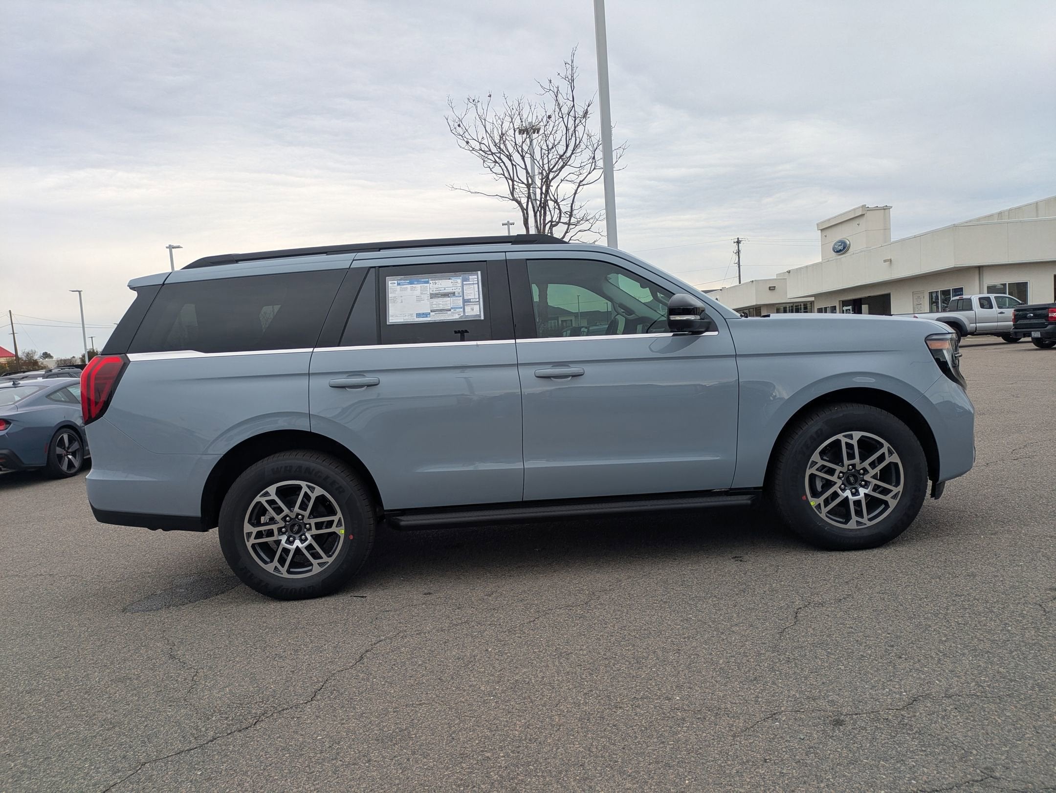 2026 Ford Expedition Active