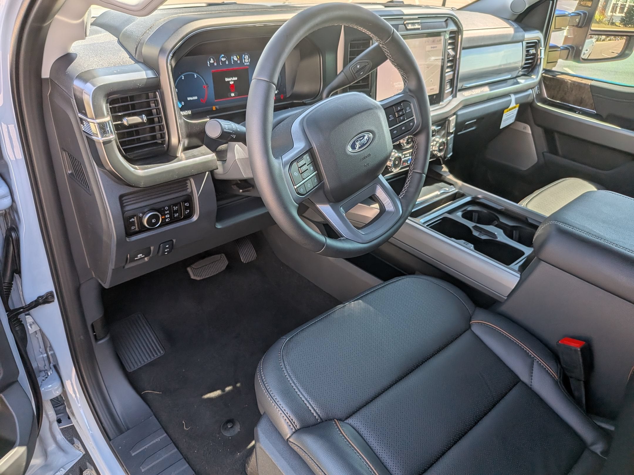 2026 Ford Super Duty F-350 SRW LARIAT