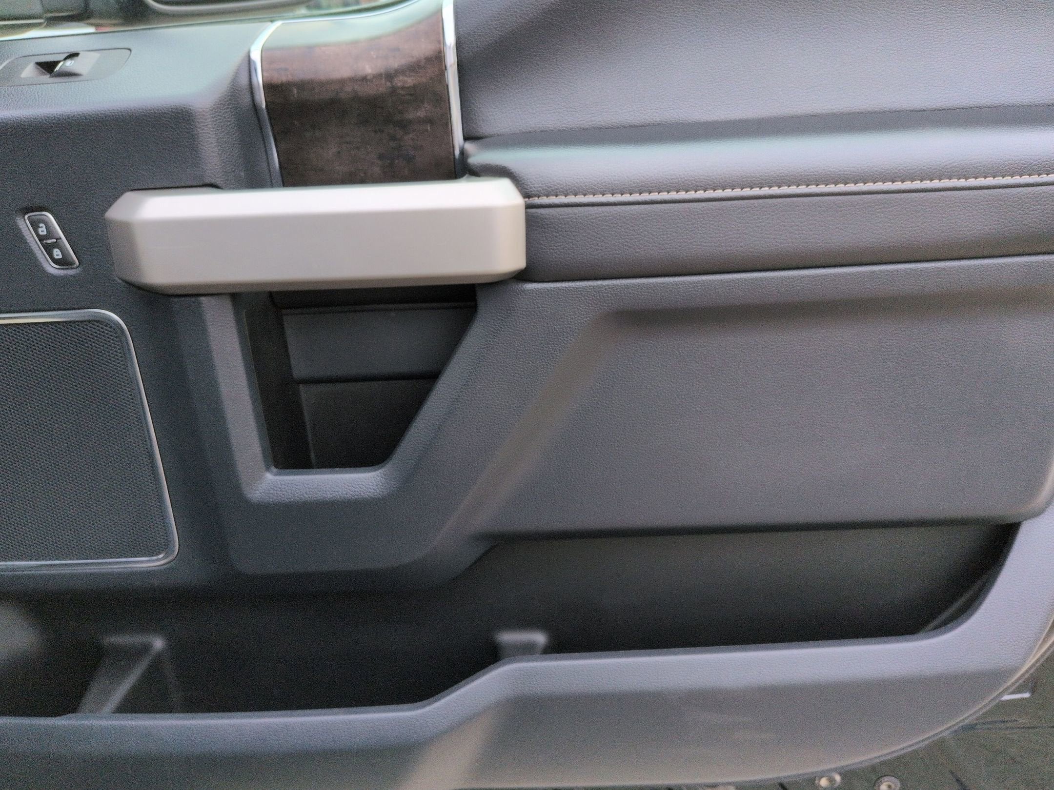 2022 Ford Super Duty F-350 SRW LARIAT