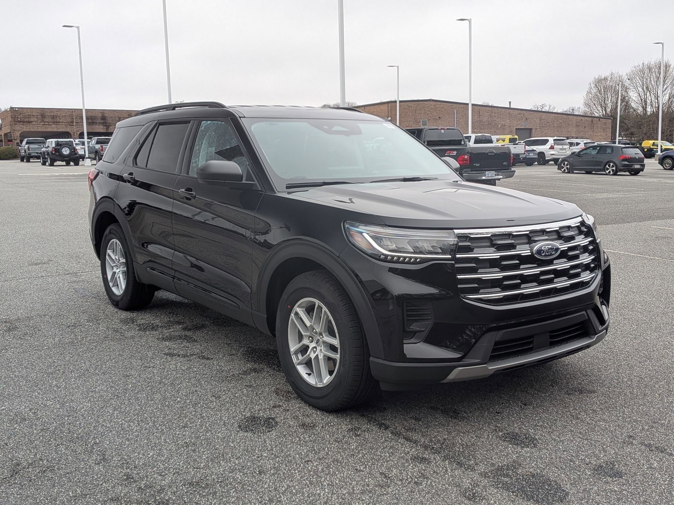 2026 Ford Explorer Active w/200A Pkg