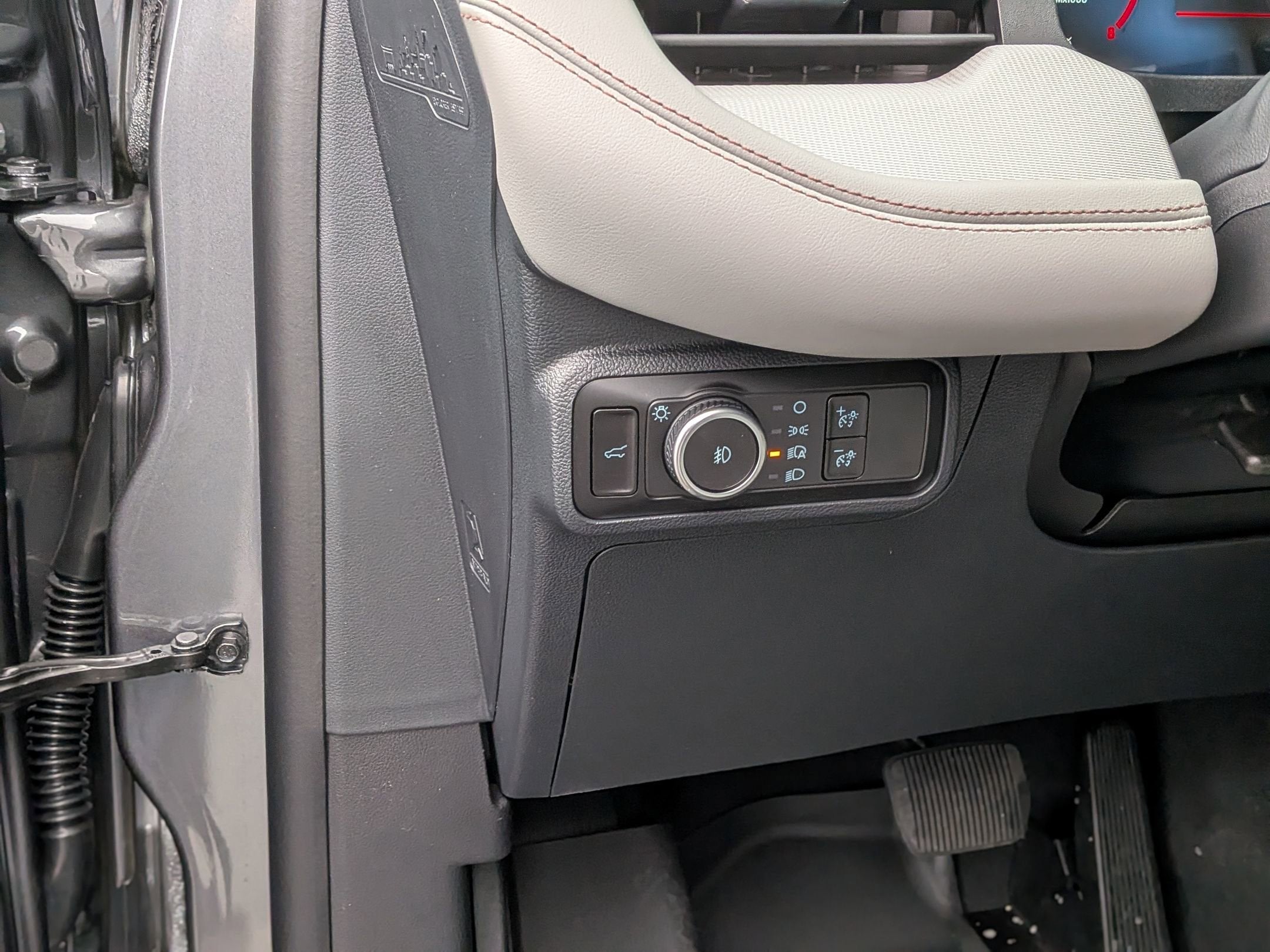 2026 Ford Explorer Active (200A)