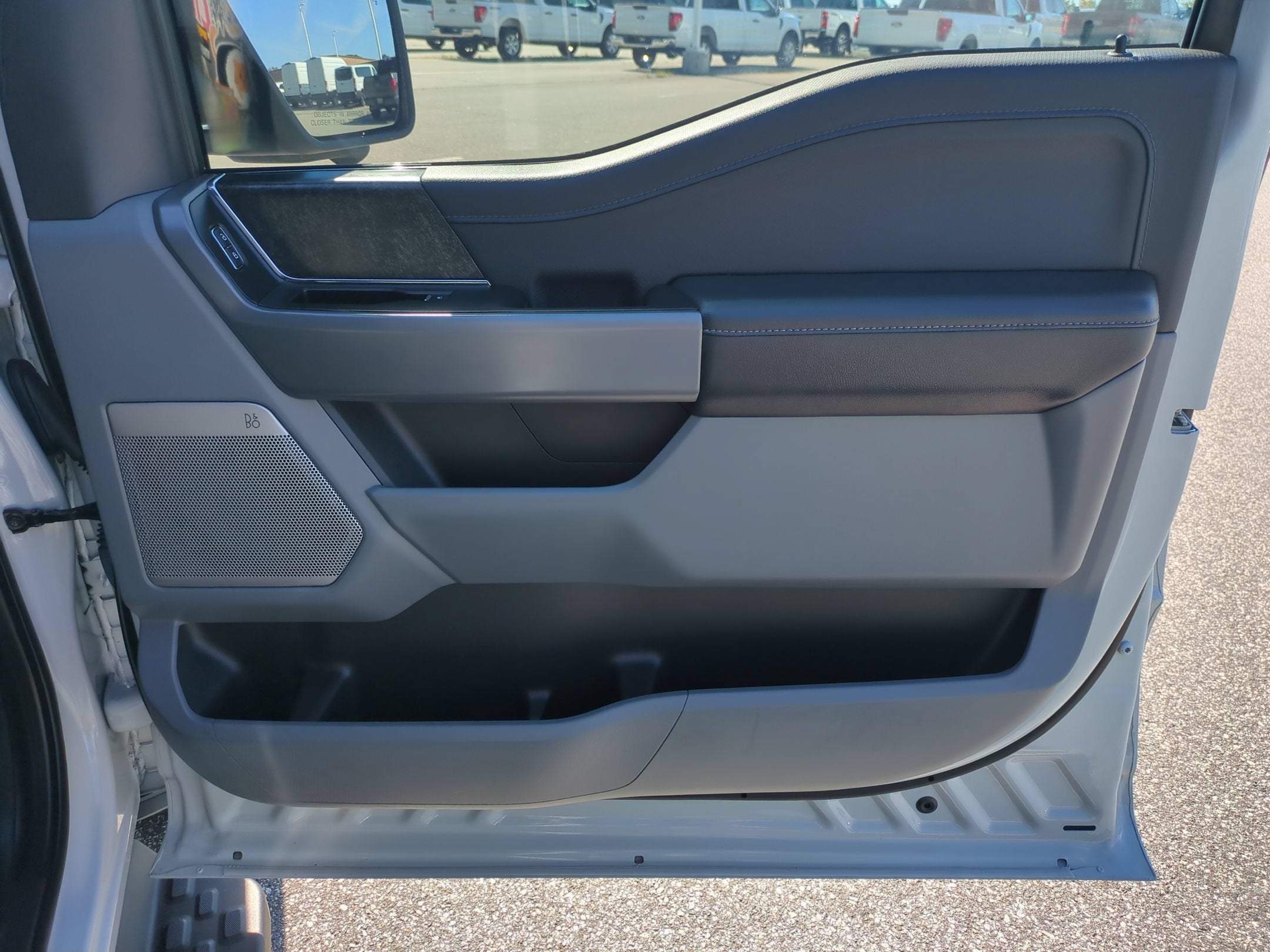 2024 Ford F-150 Lightning Flash
