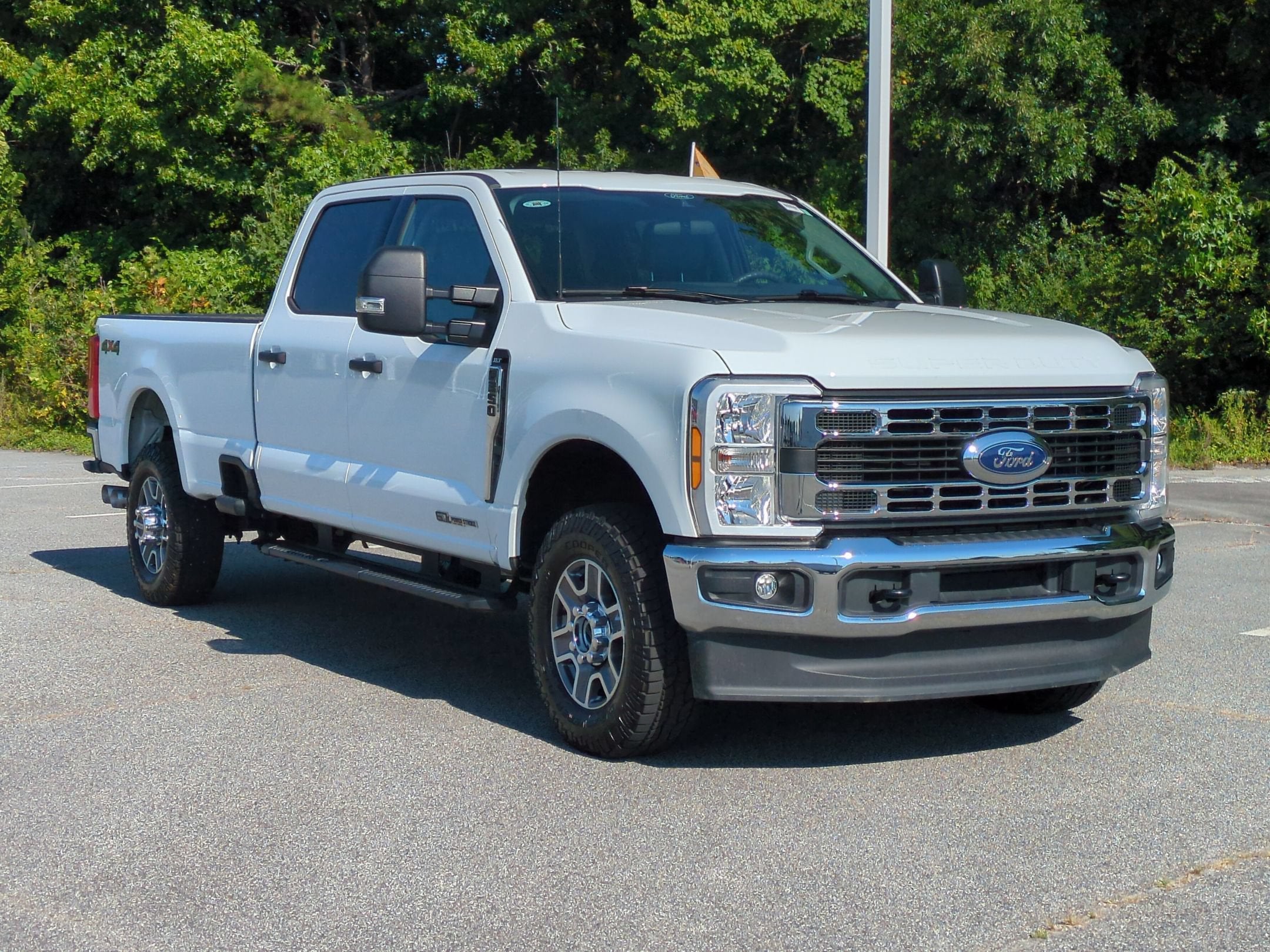 2025 Ford Super Duty F-350 SRW XLT