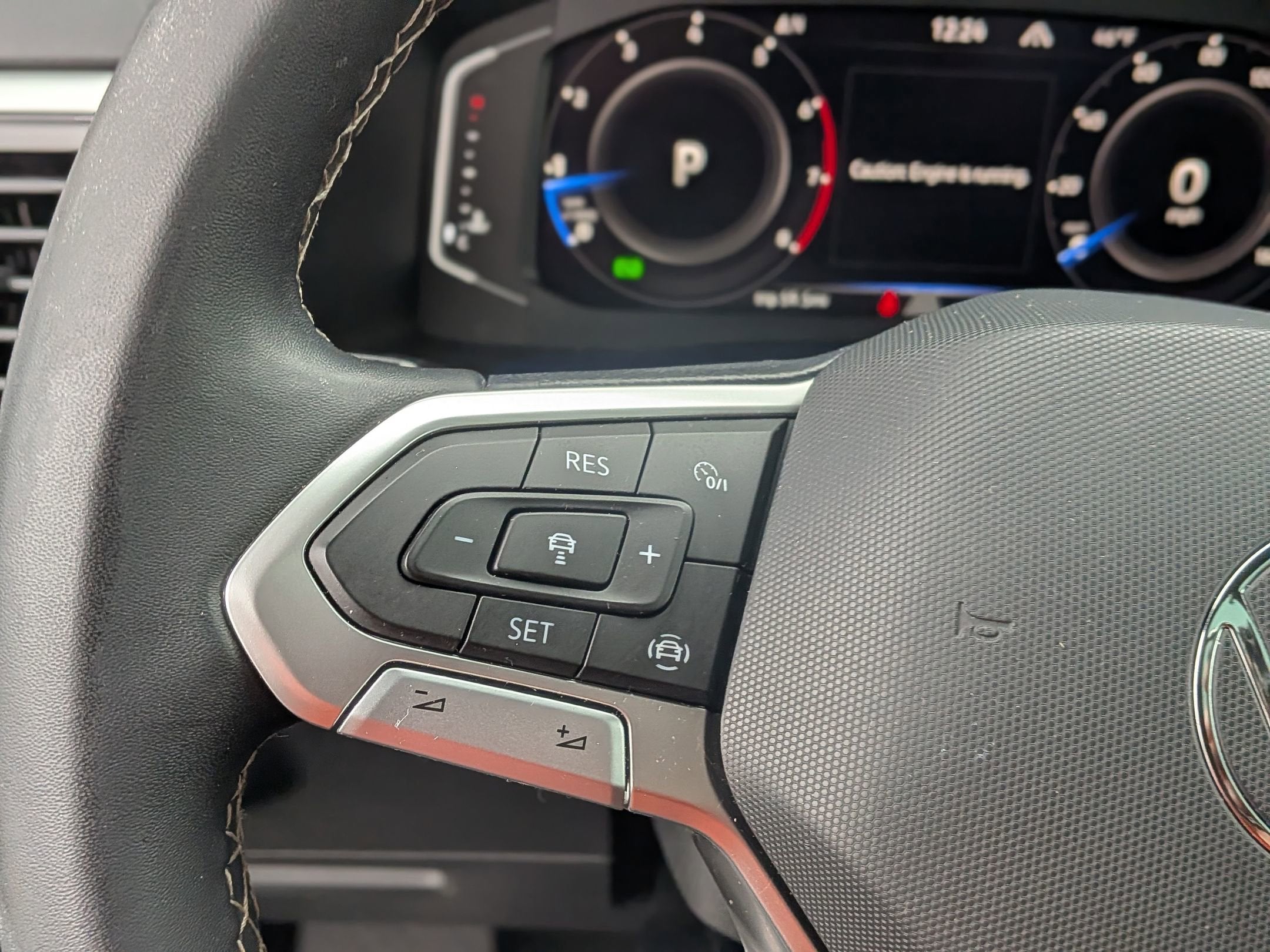 2022 Volkswagen Atlas Cross Sport 3.6L V6 SE w/Technology