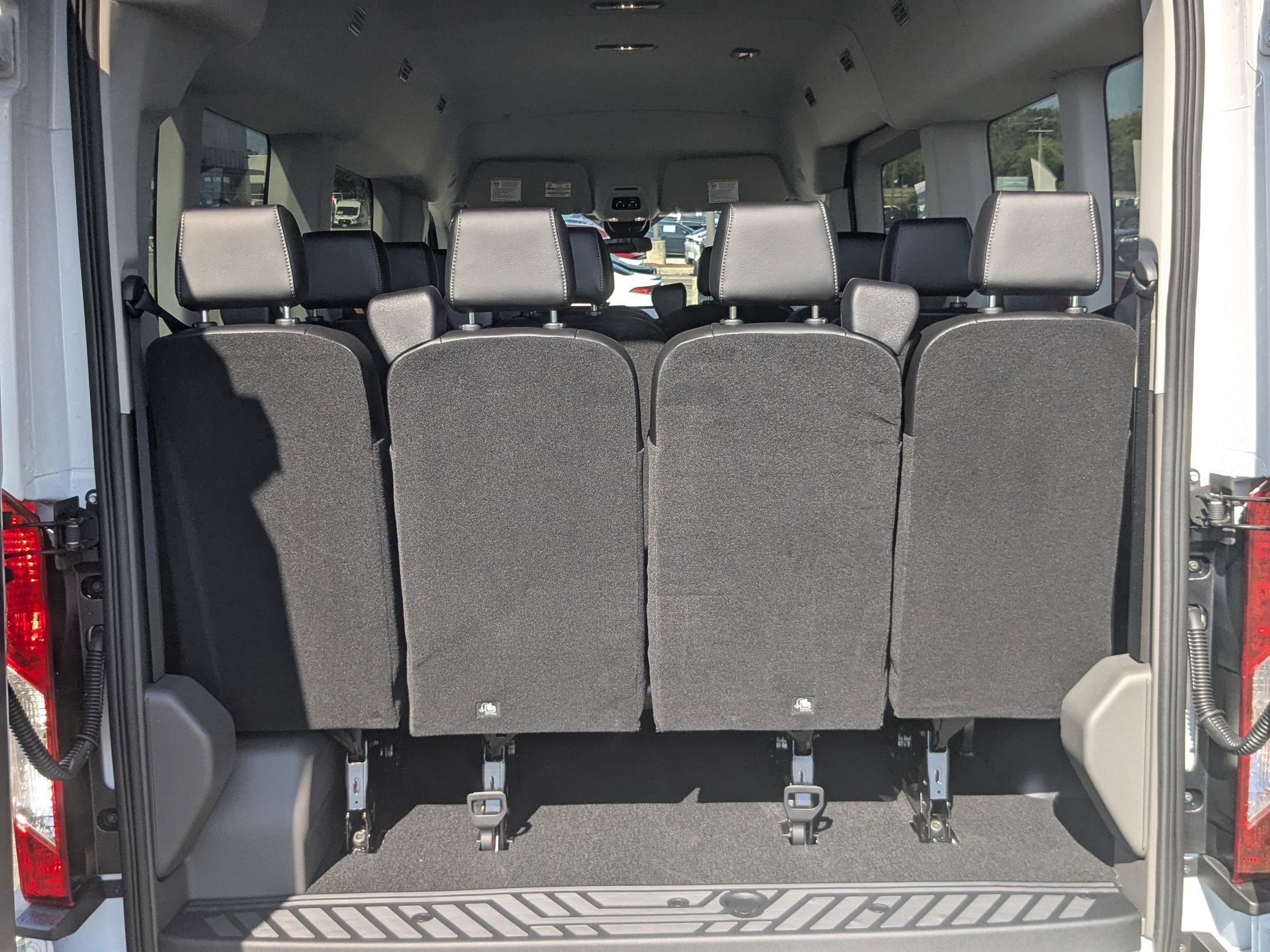 2025 Ford Transit Passenger Wagon XL