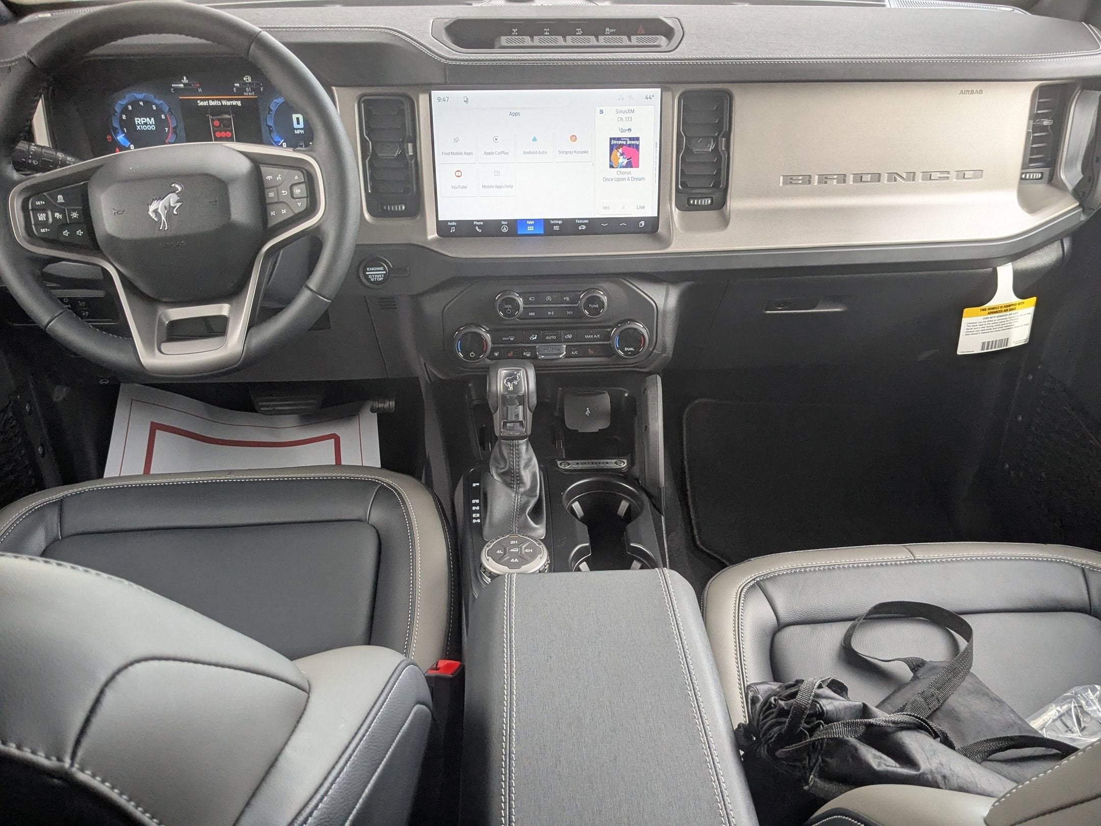 2026 Ford Bronco Outer Banks