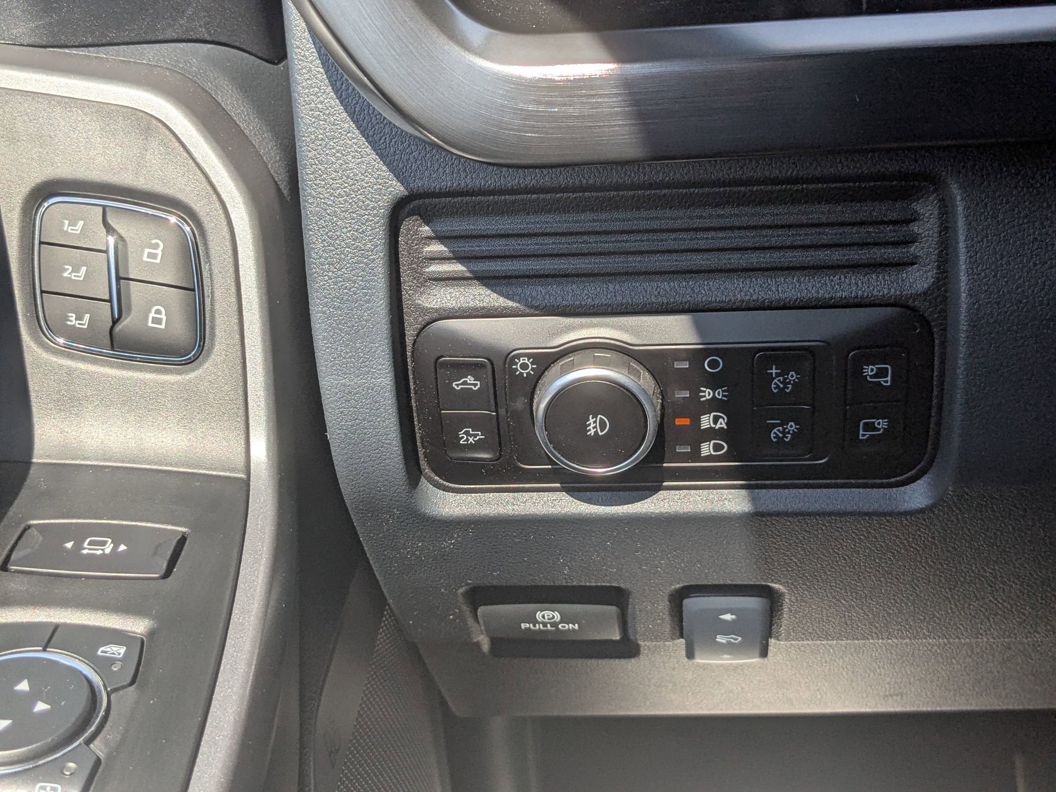 2026 Ford Super Duty F-350 DRW LARIAT