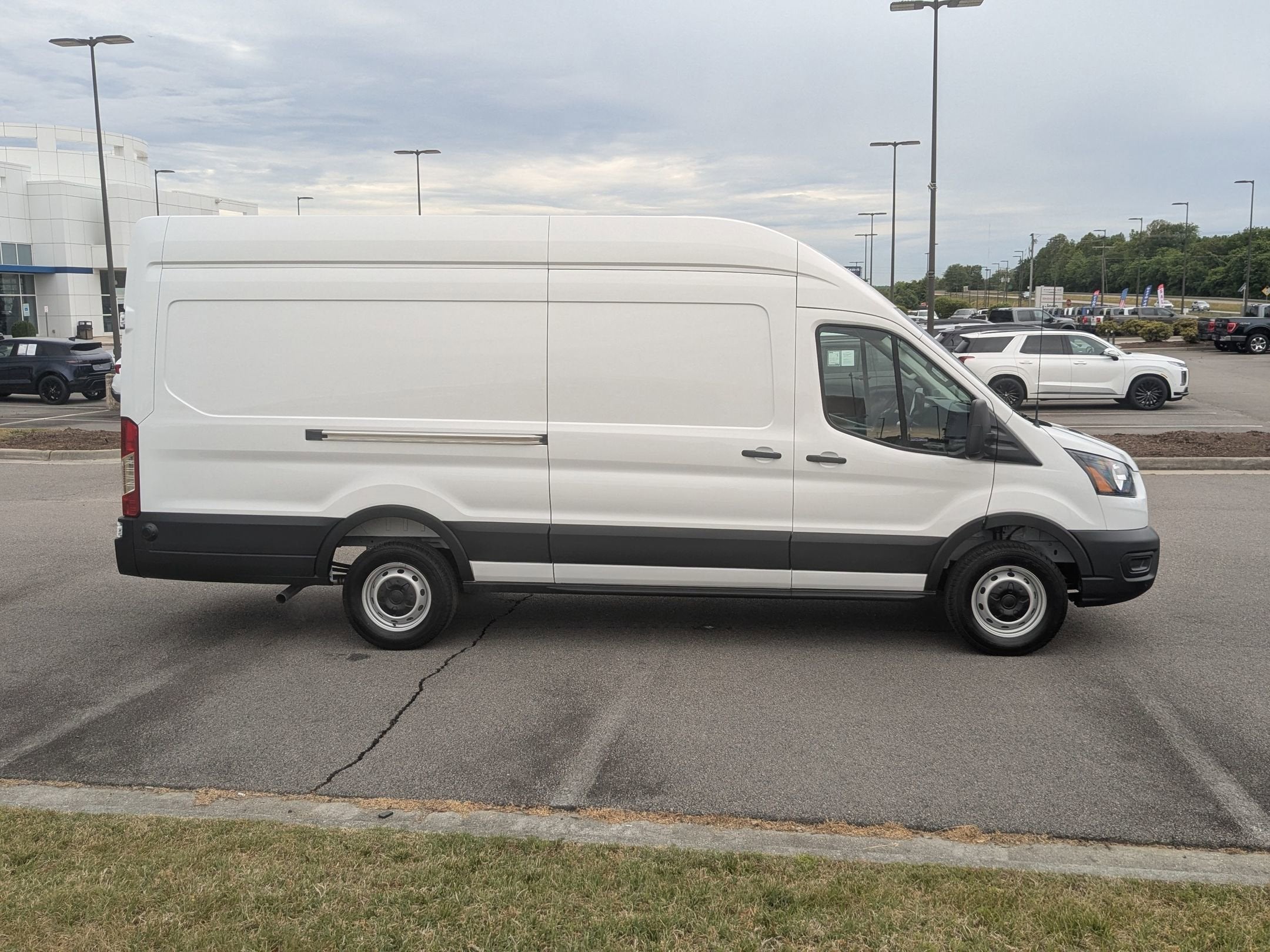 2026 Ford Transit Cargo Van Base