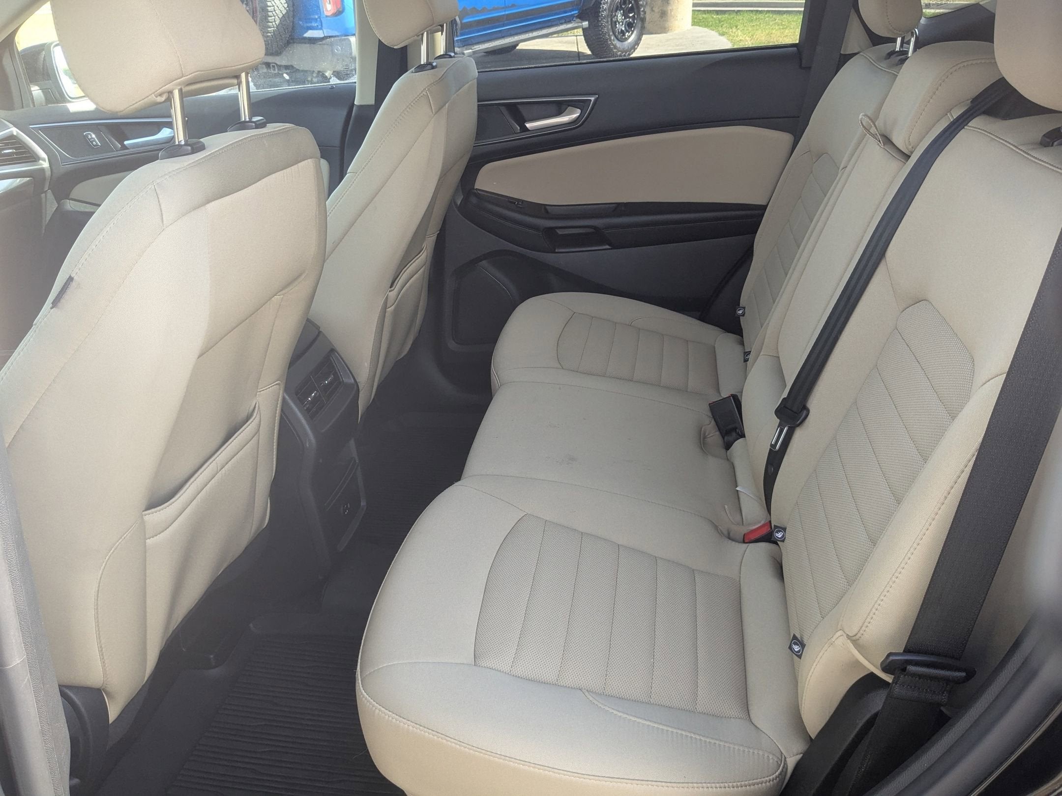 2022 Ford Edge SE