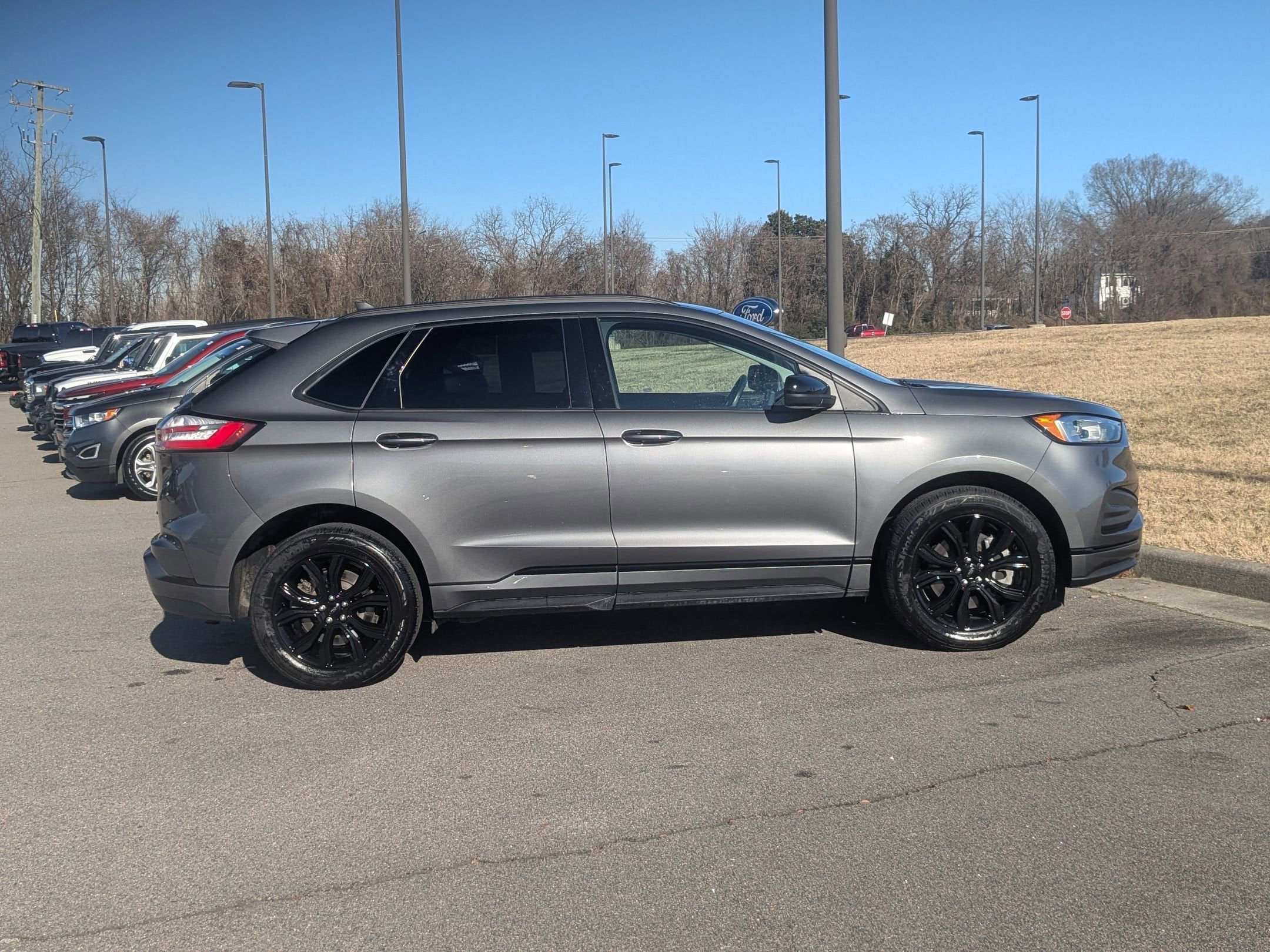 2022 Ford Edge SE