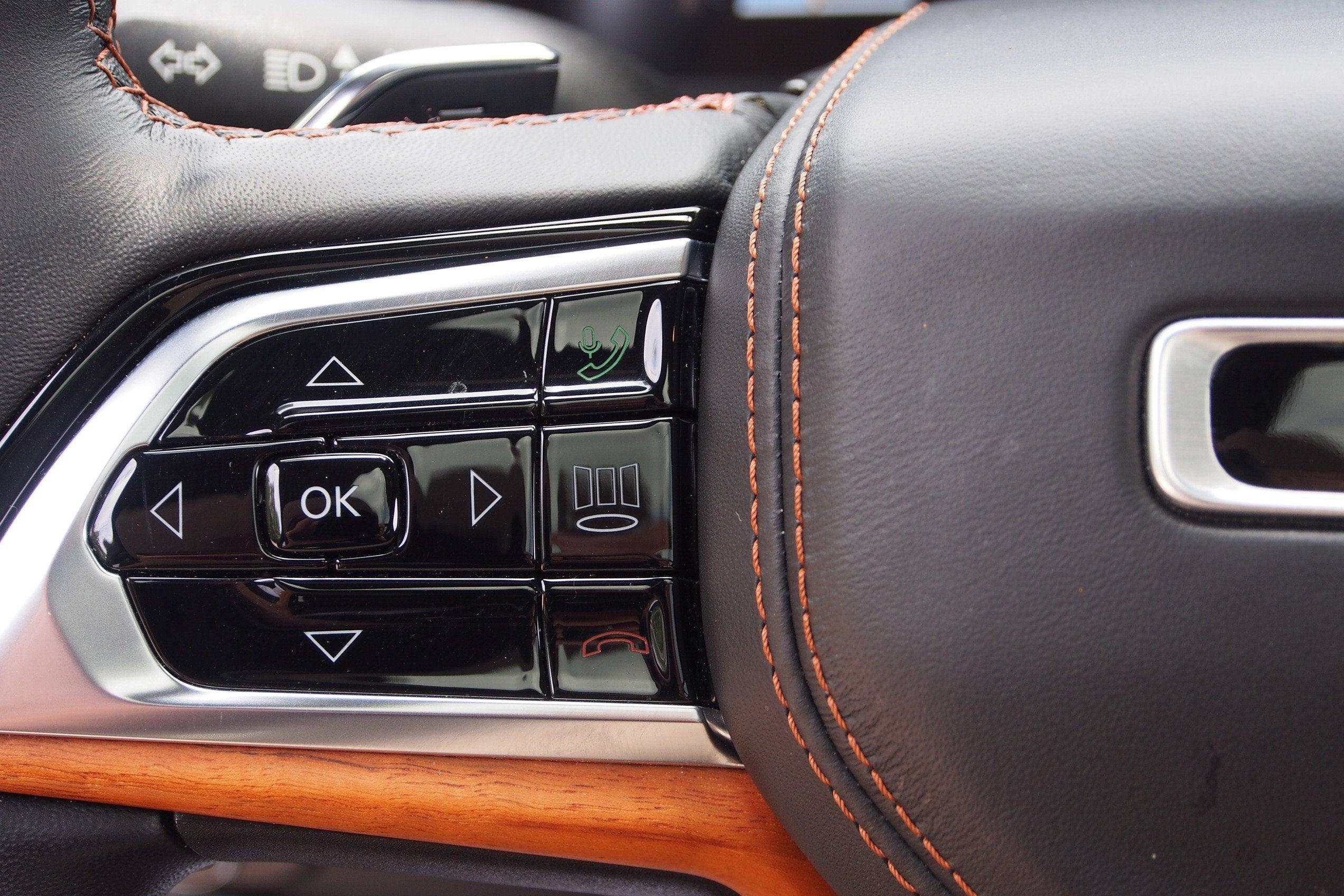 2023 Jeep Grand Cherokee Summit Reserve