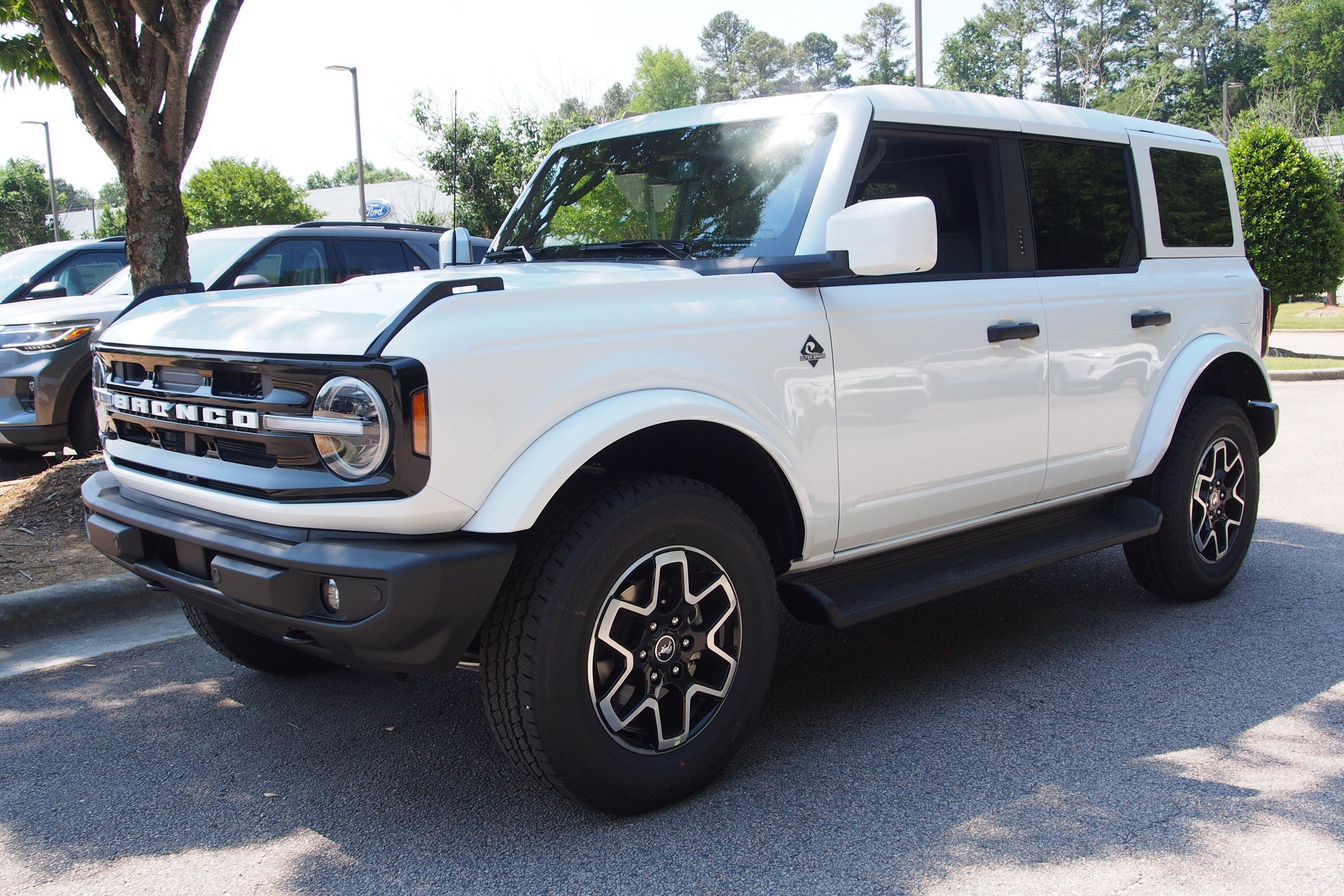 2026 Ford Bronco Outer Banks - Crossroads Courtesy Demo