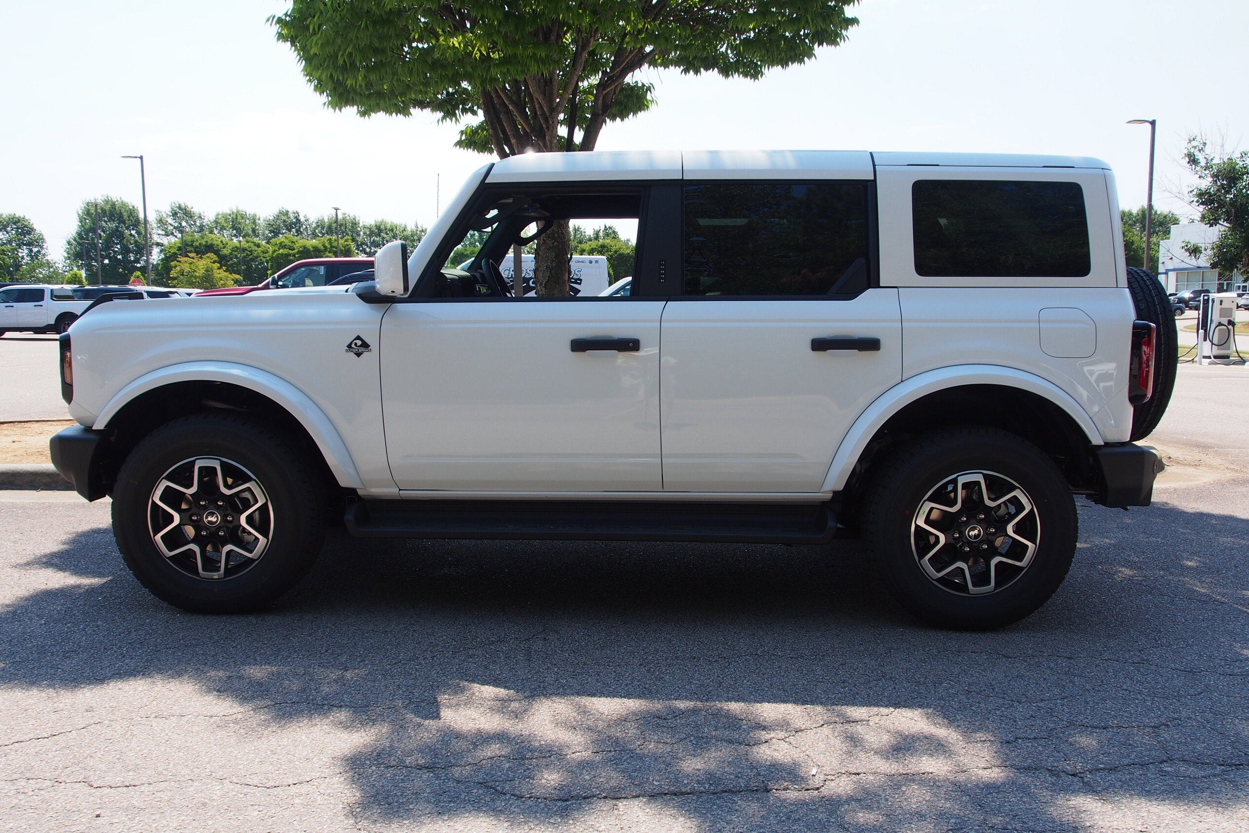2026 Ford Bronco Outer Banks - Crossroads Courtesy Demo