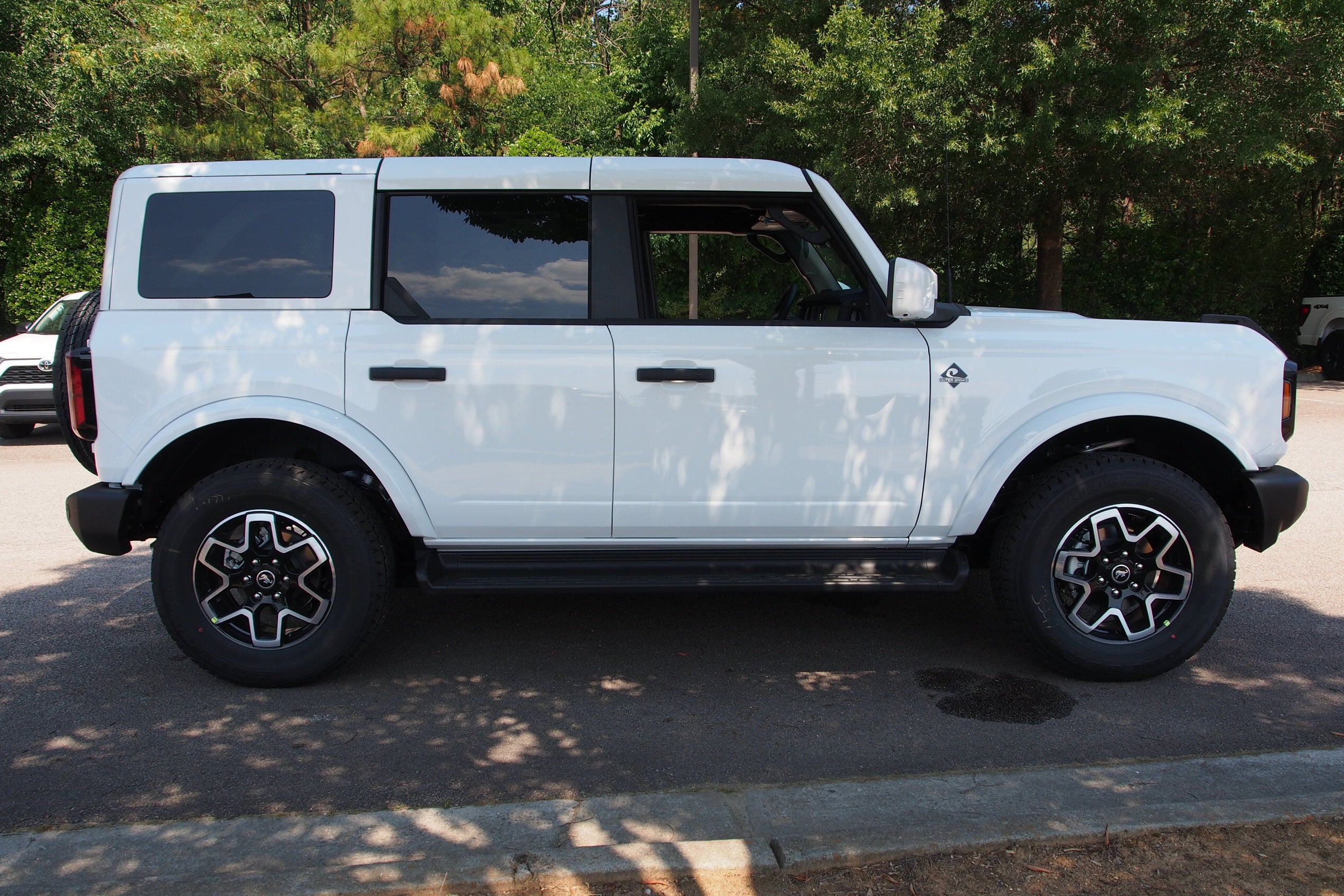 2026 Ford Bronco Outer Banks - Crossroads Courtesy Demo