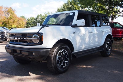 2025 Ford Bronco Outer Banks - Crossroads Courtesy Demo