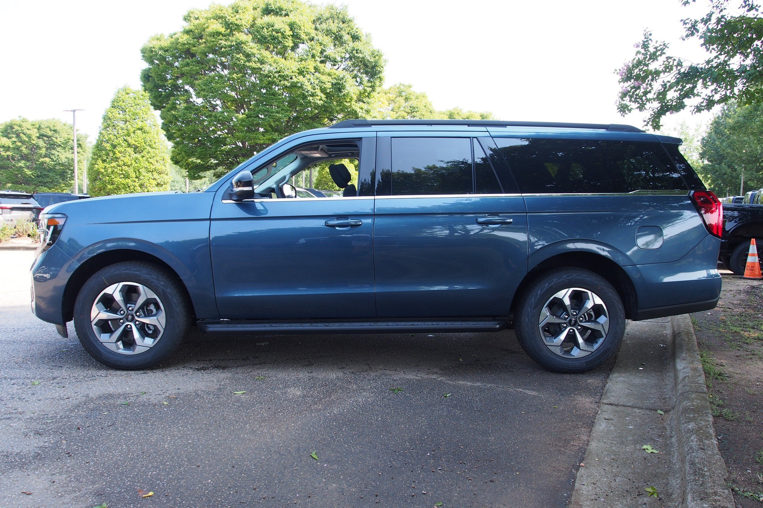 2027 Ford Expedition Max Active