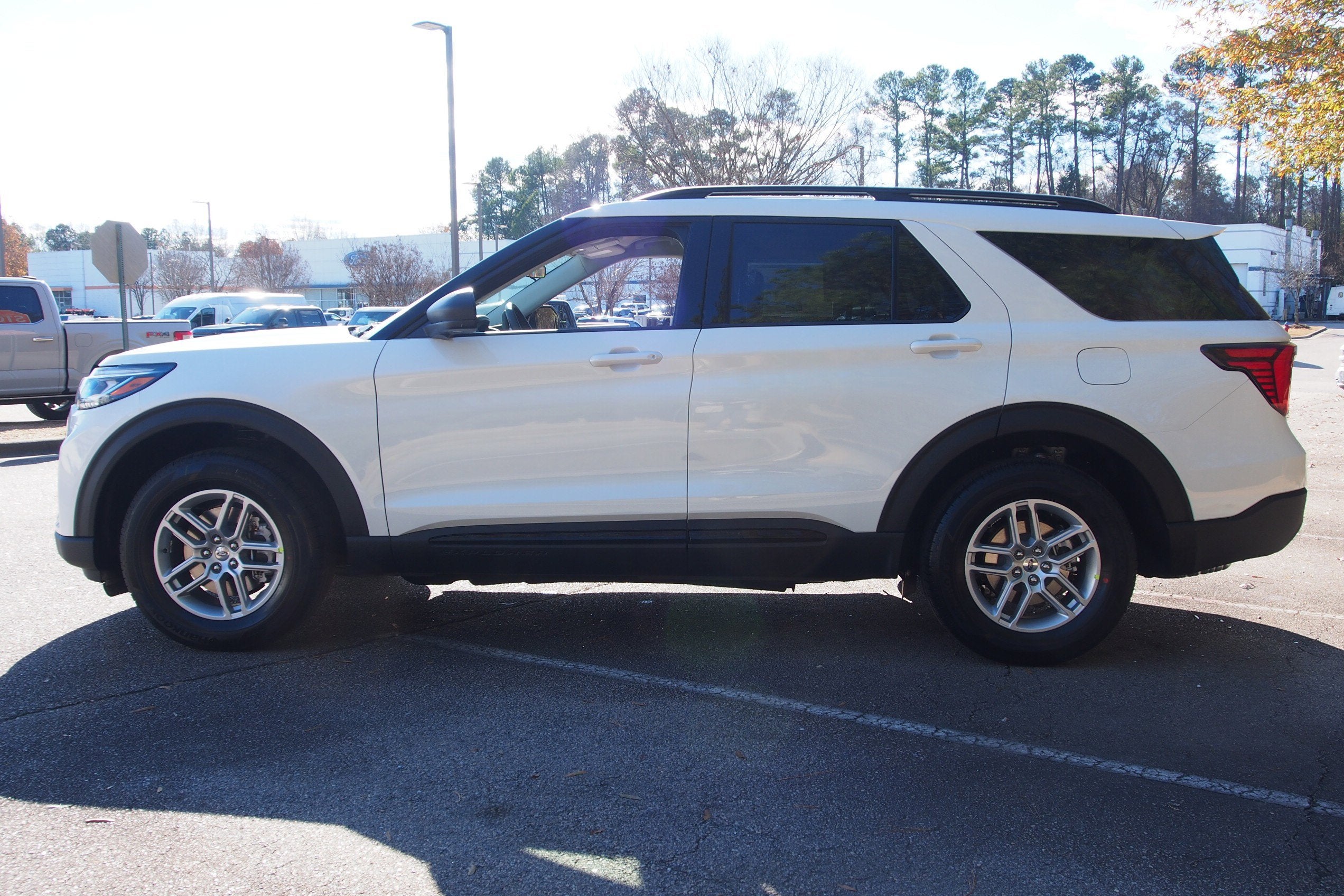 2026 Ford Explorer Active w/200A Pkg