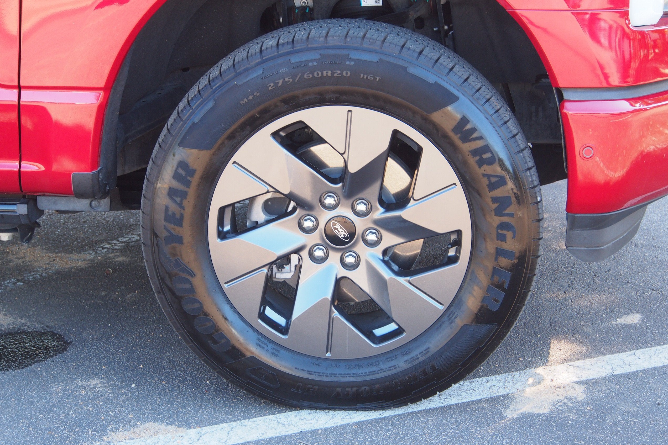 2023 Ford F-150 Lightning LARIAT