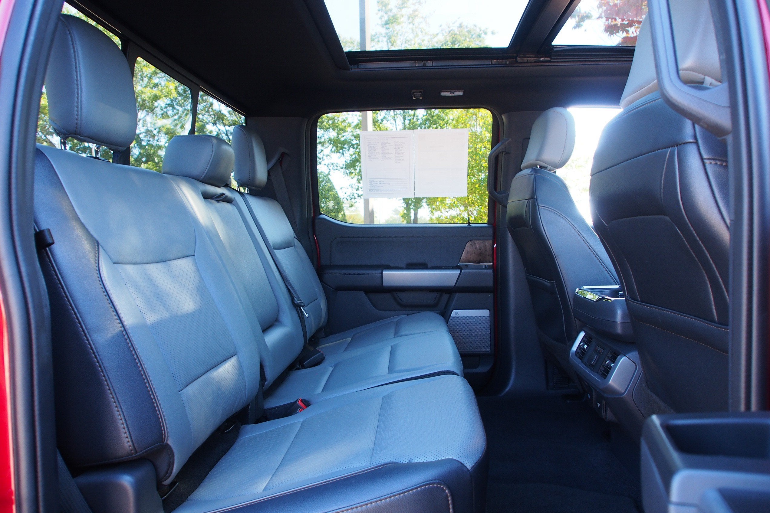 2023 Ford F-150 Lightning LARIAT