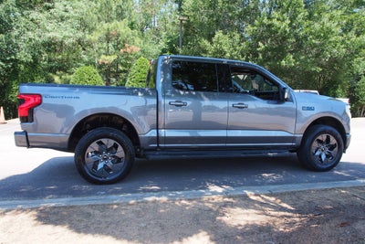 2025 Ford F-150 Lightning LARIAT