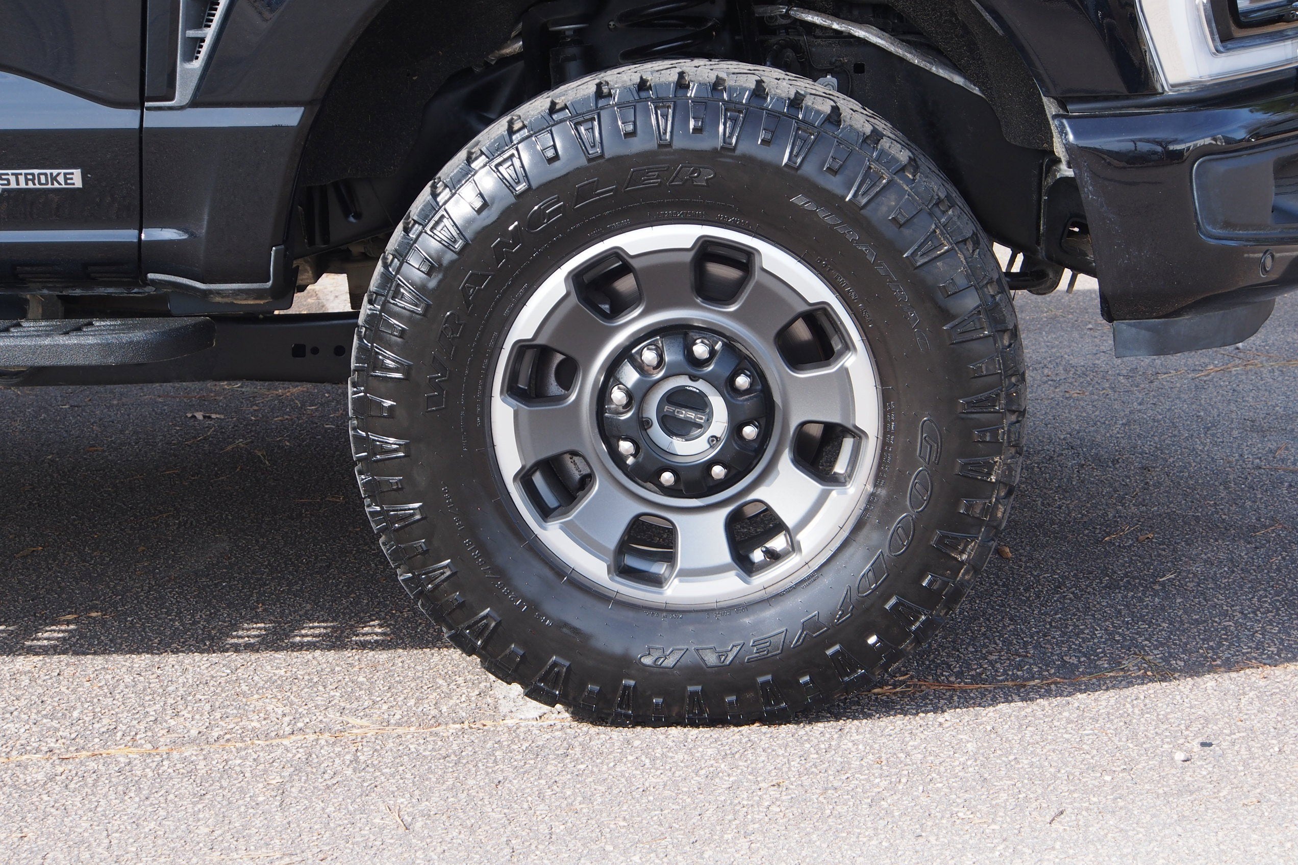 2024 Ford Super Duty F-350 SRW LARIAT