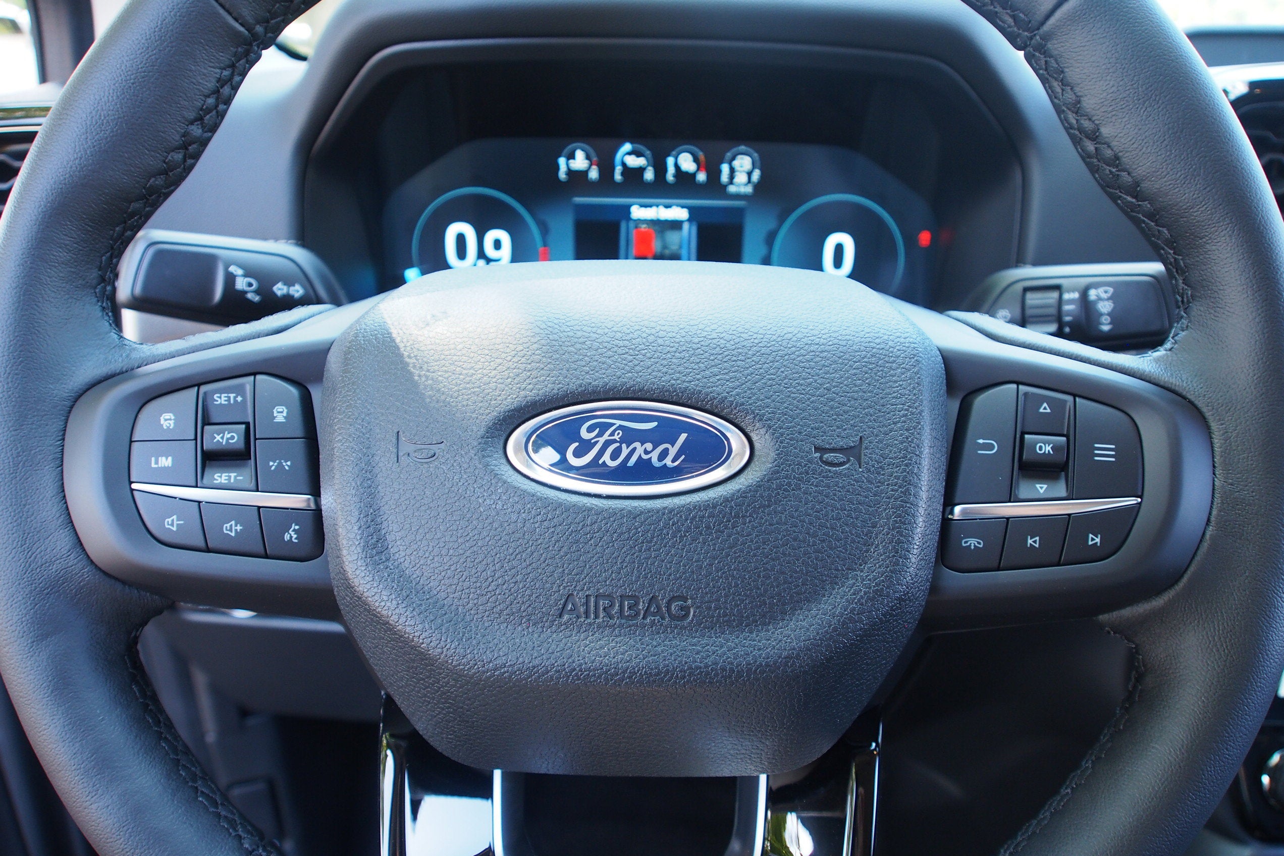 2025 Ford Ranger LARIAT - Crossroads Courtesy Demo