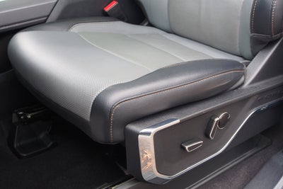 2023 Ford F-150 Lightning LARIAT