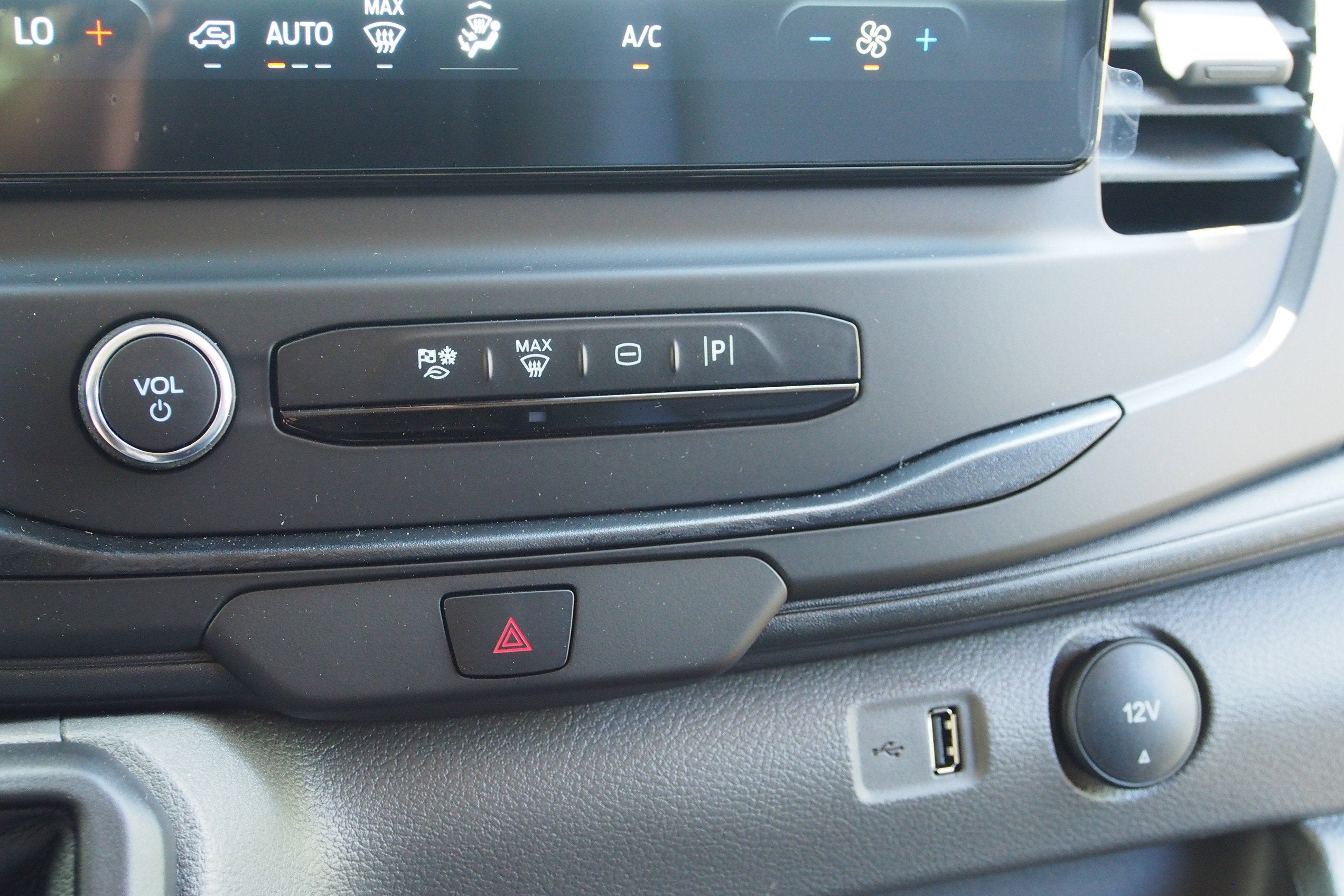 2026 Ford Transit Cargo Van Base