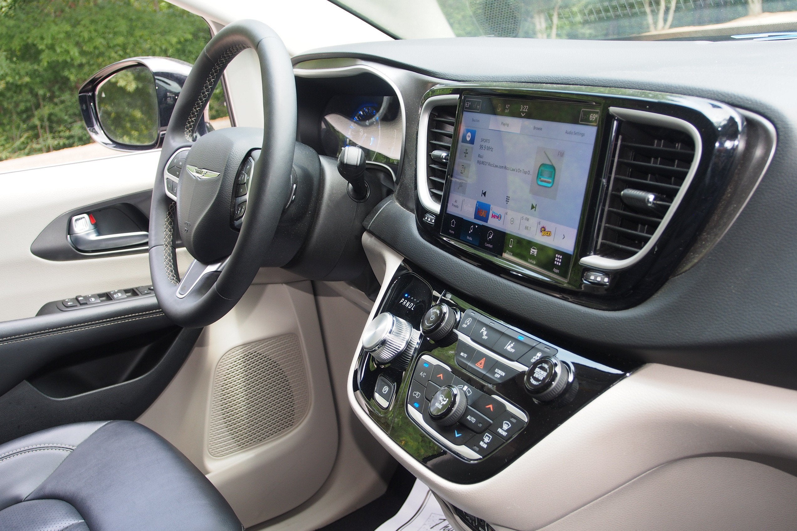 2024 Chrysler Pacifica Touring L