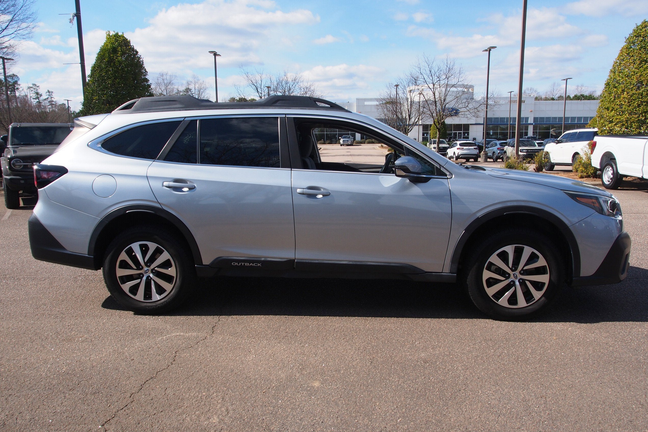 2022 Subaru Outback Premium