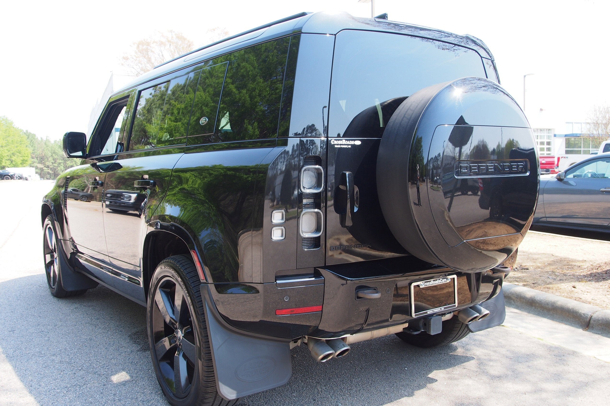 2024 Land Rover Defender V8