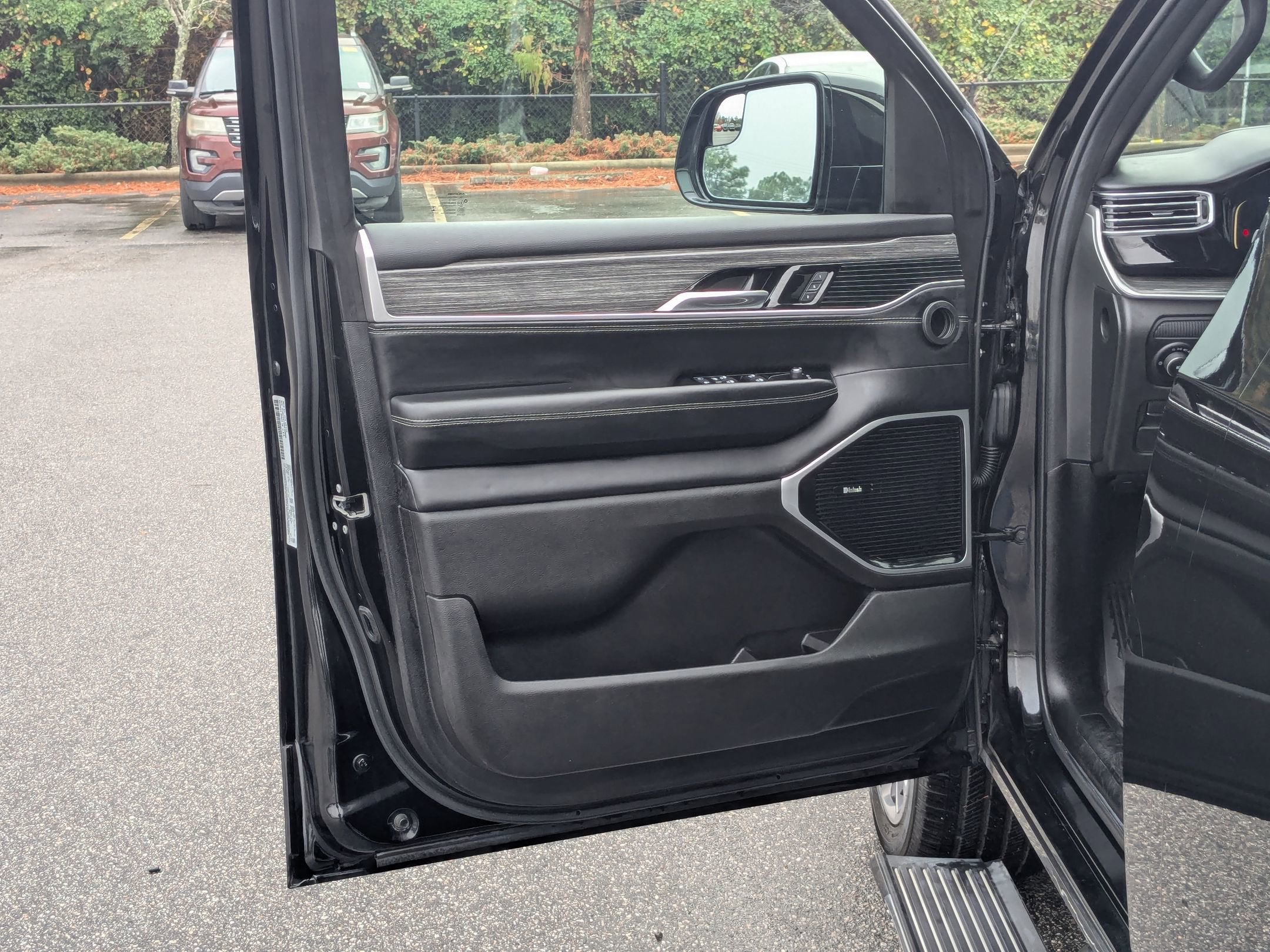 2022 Jeep Wagoneer Series III