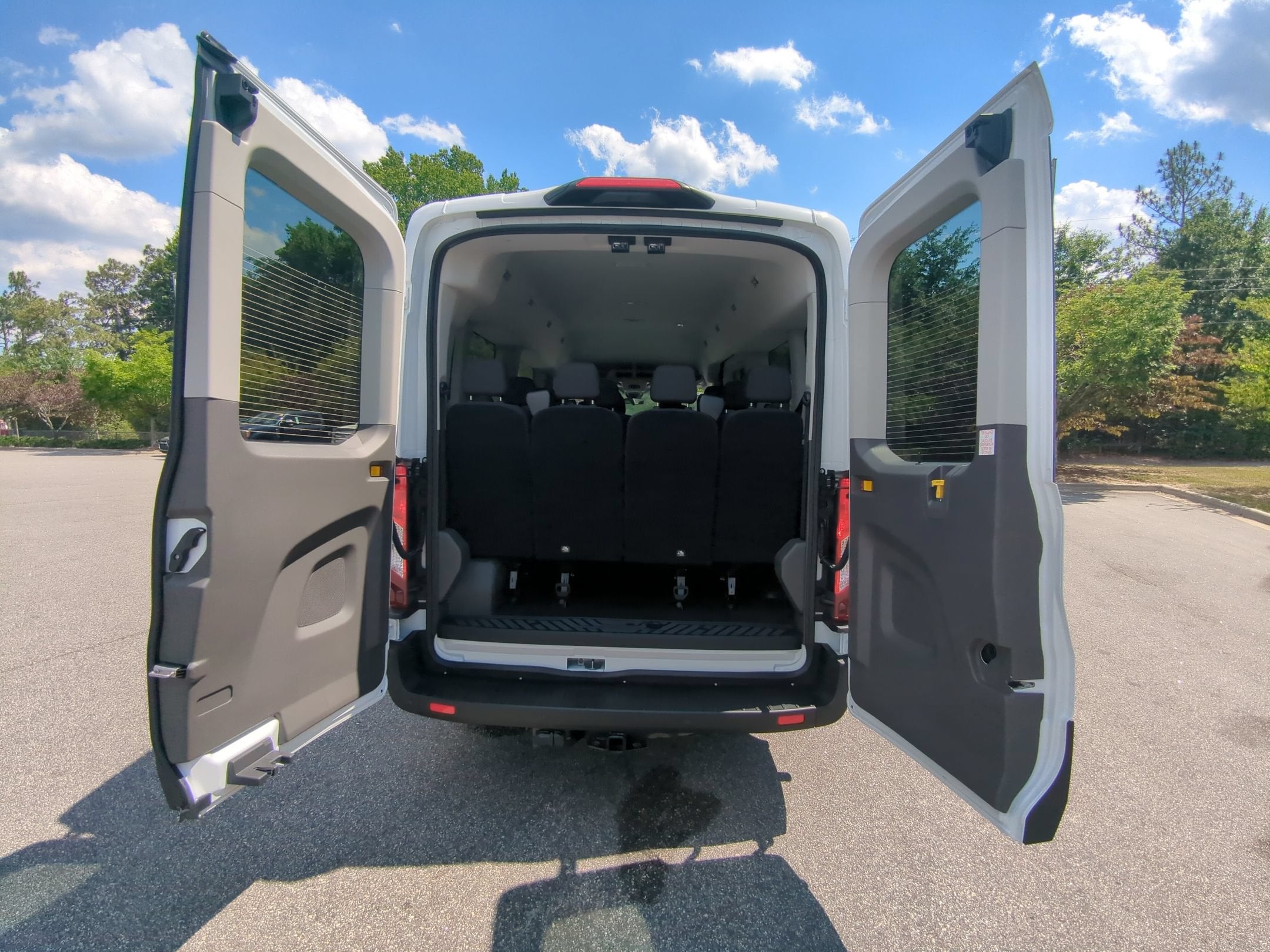 2026 Ford Transit Passenger Wagon XLT