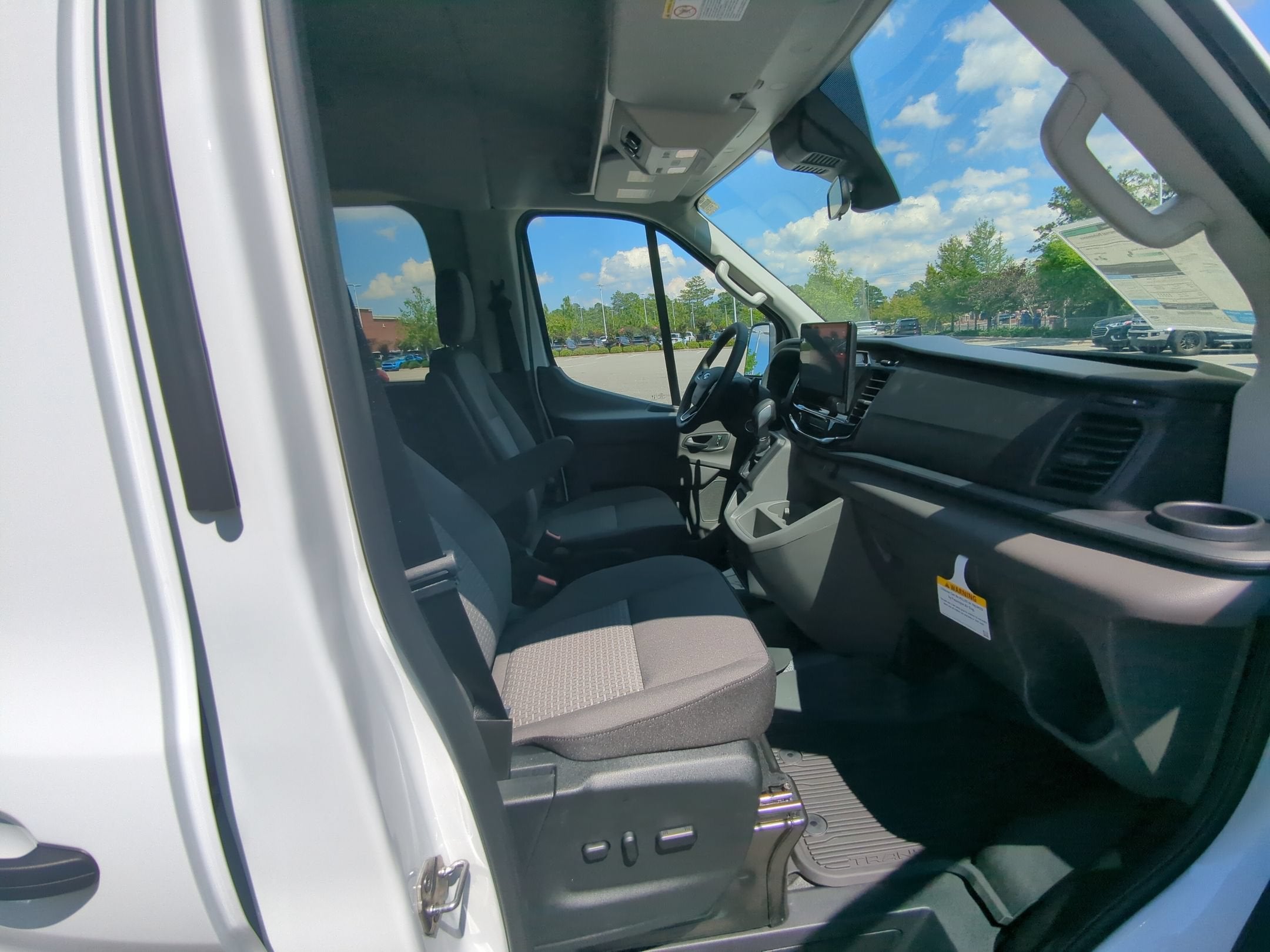 2026 Ford Transit Passenger Wagon XLT