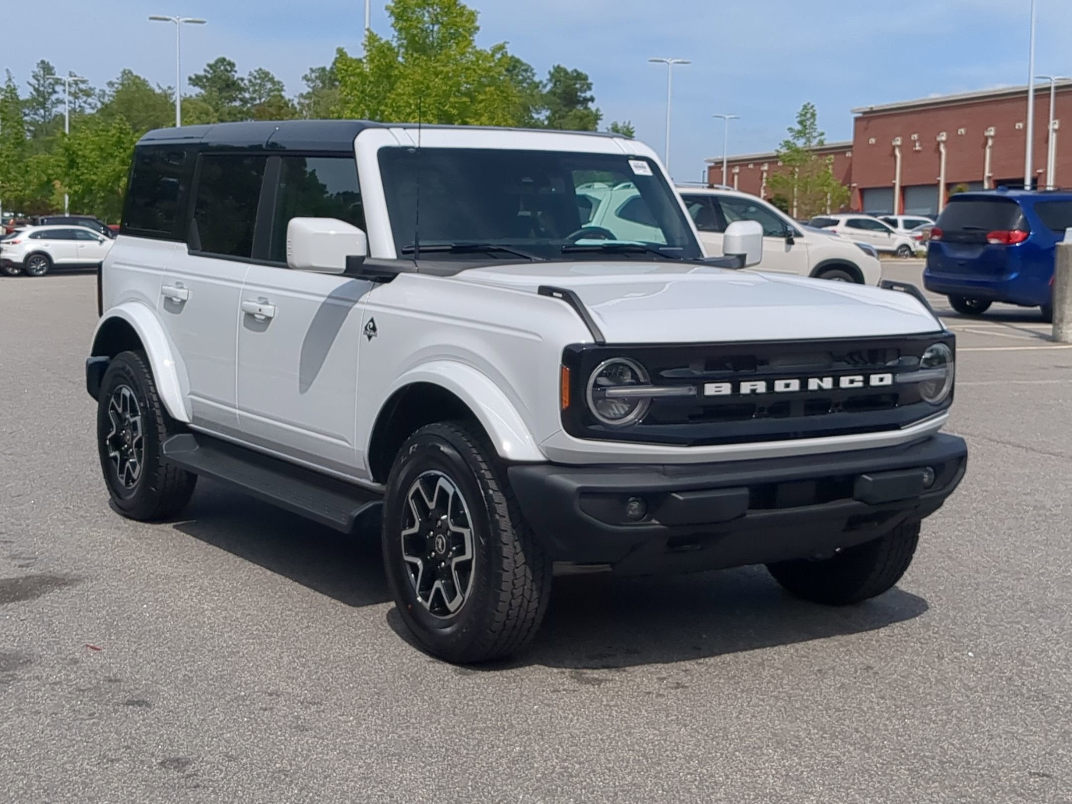 2025 Ford Bronco Outer Banks