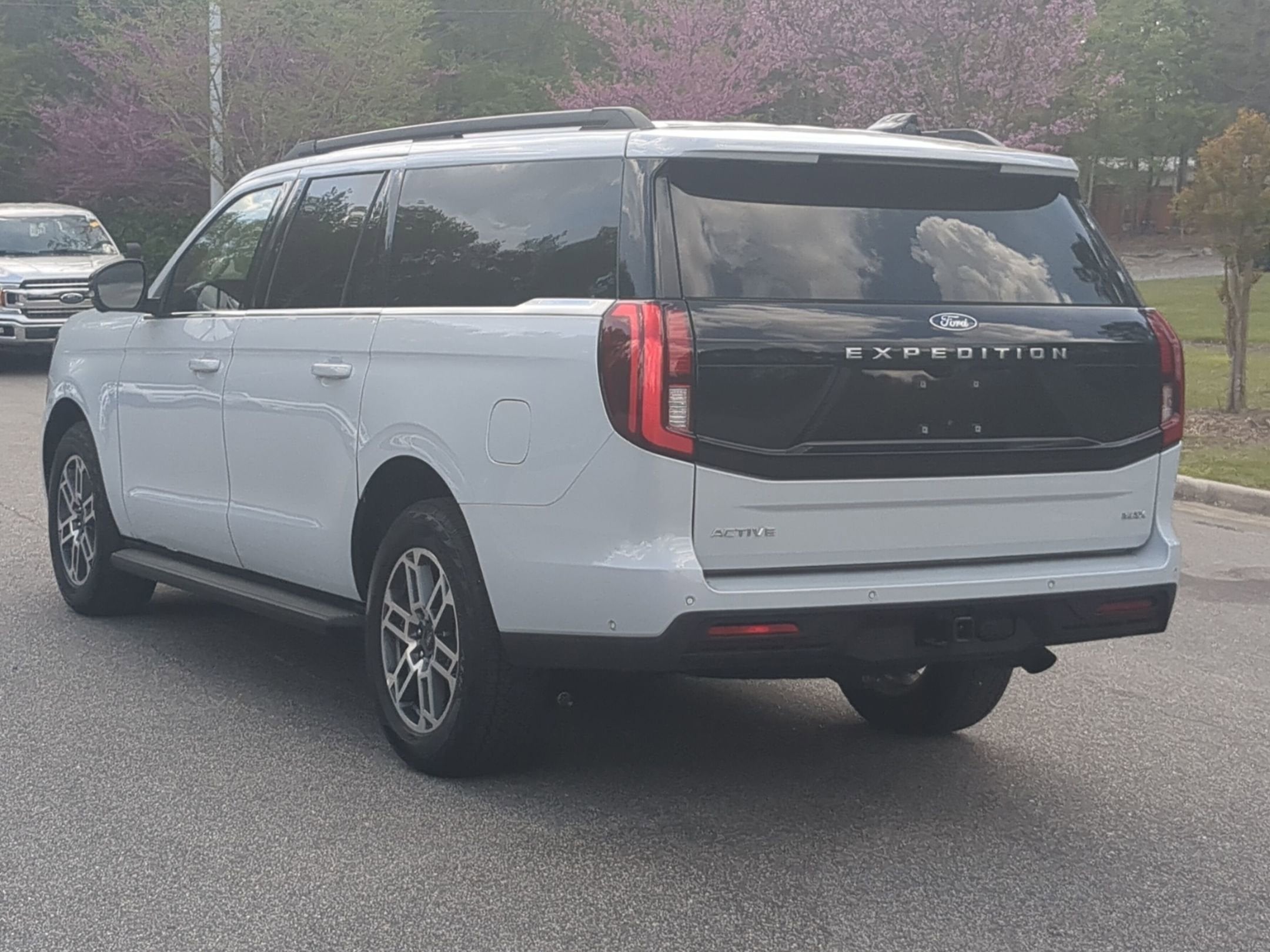 2025 Ford Expedition Max Active