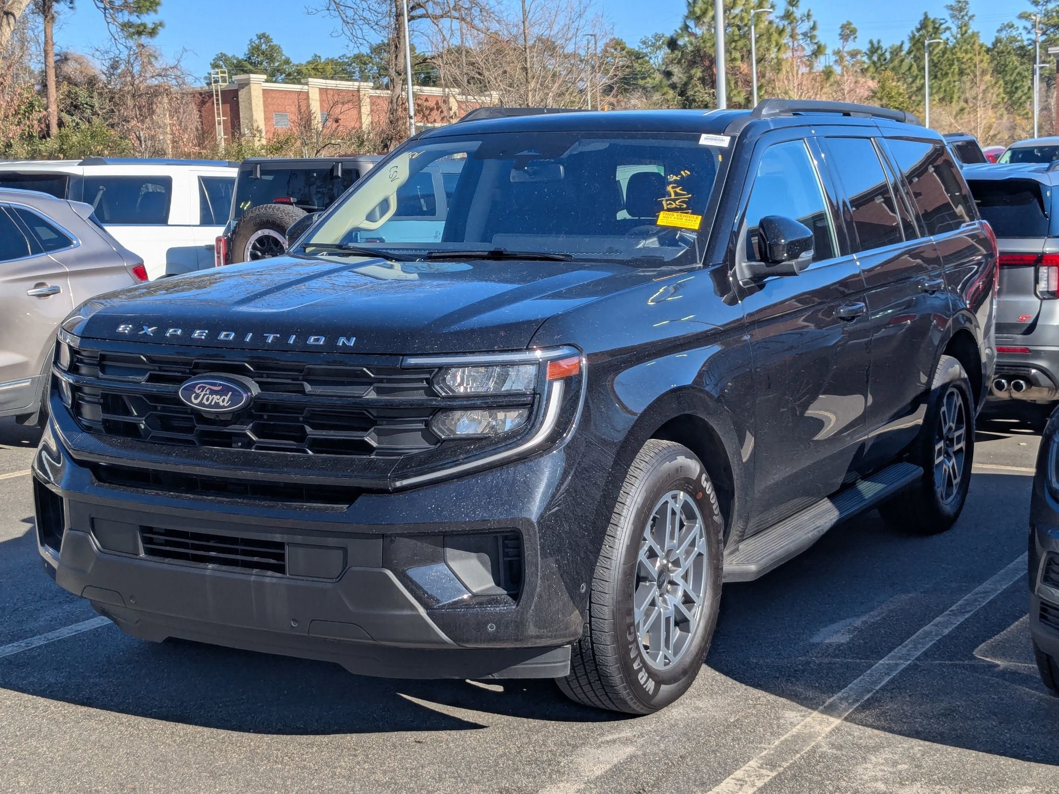 2025 Ford Expedition Active