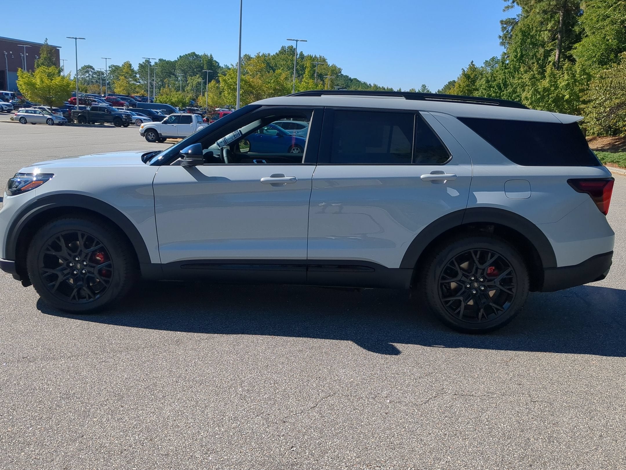2027 Ford Explorer ST