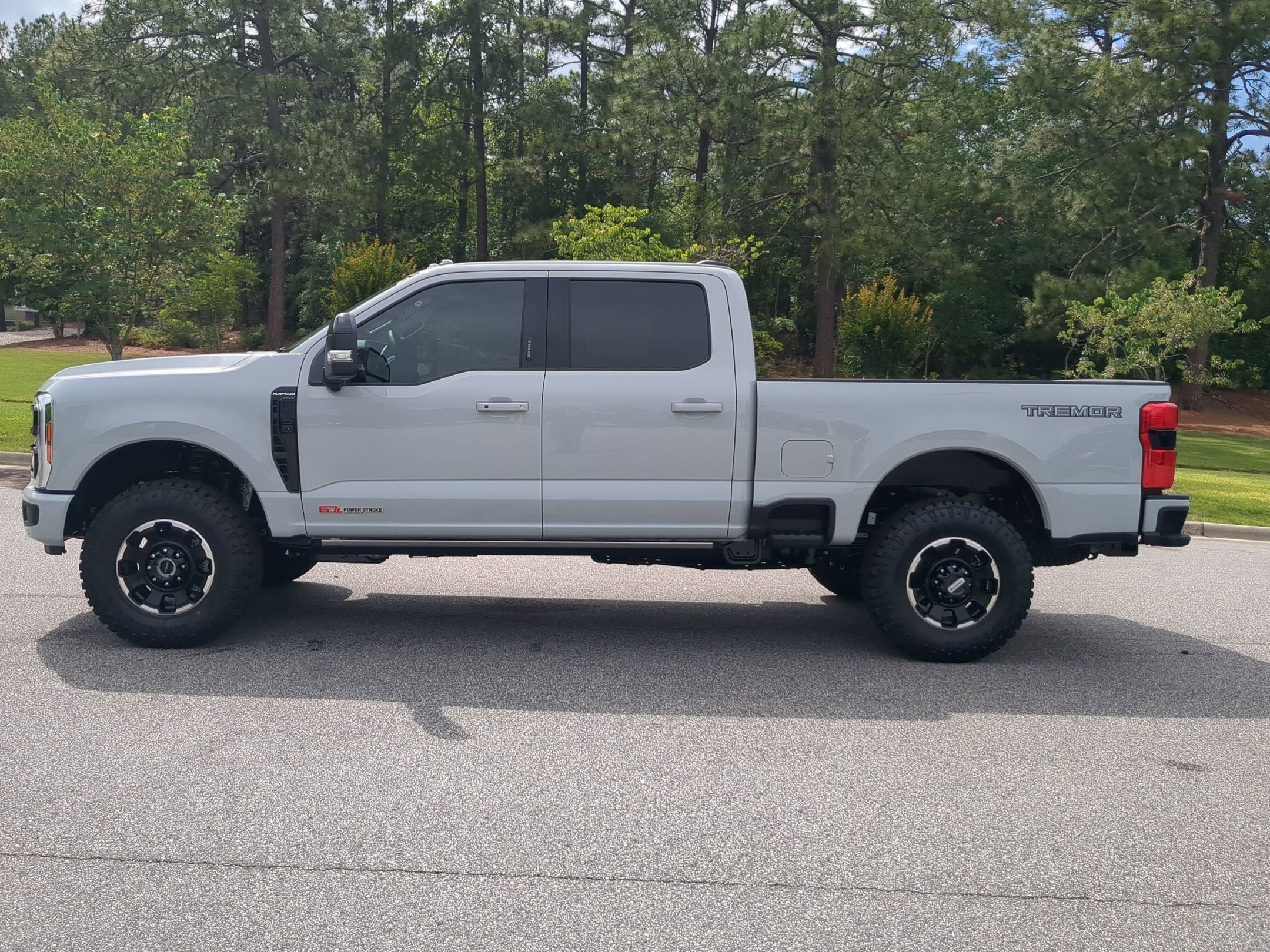 2026 Ford Super Duty F-350 SRW Platinum