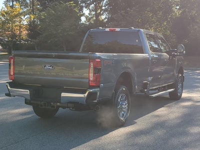 2027 Ford Super Duty F-350 SRW LARIAT