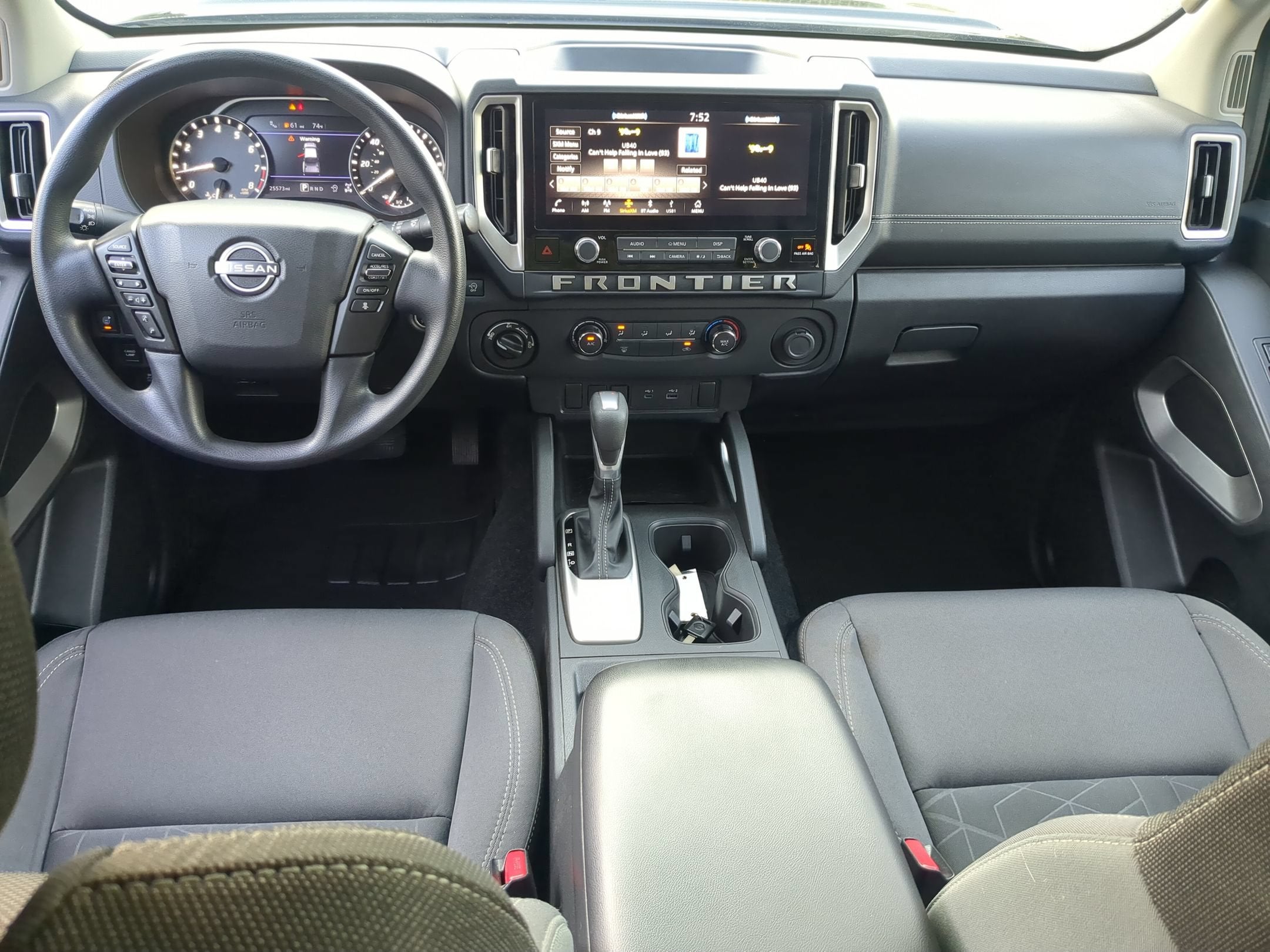 2025 Nissan Frontier SV